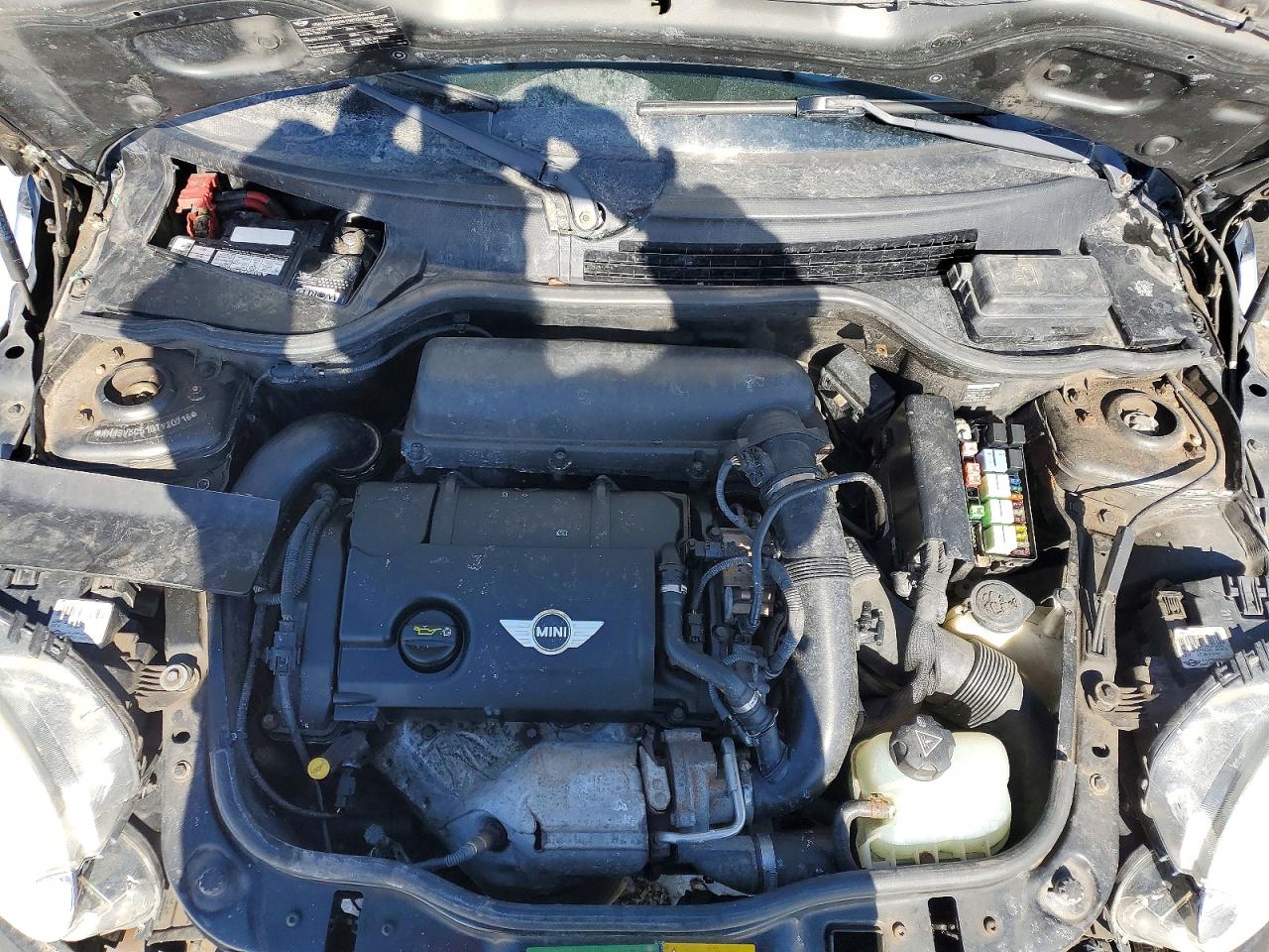 2011 MINI COOPER S photo 21