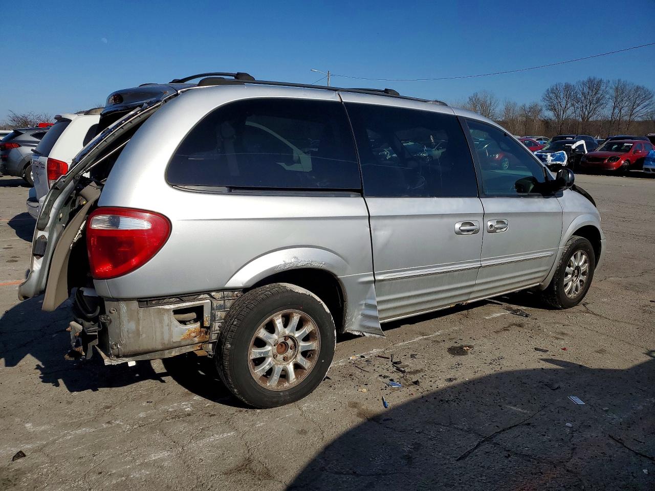 2002 CHRYSLER TOWN & COUNTRY LXI photo 3