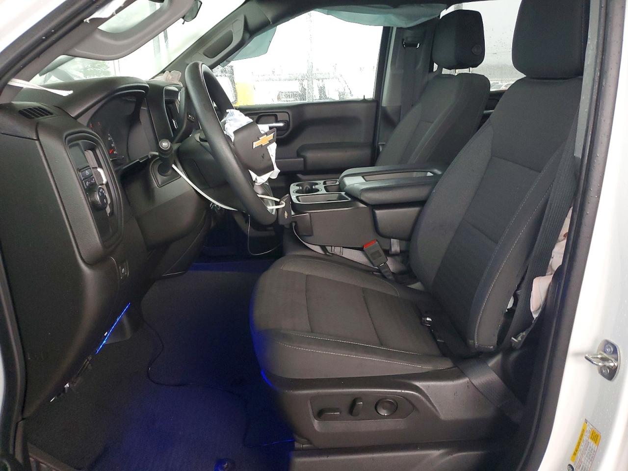2024 CHEVROLET SILVERADO C1500 CUSTOM photo 13