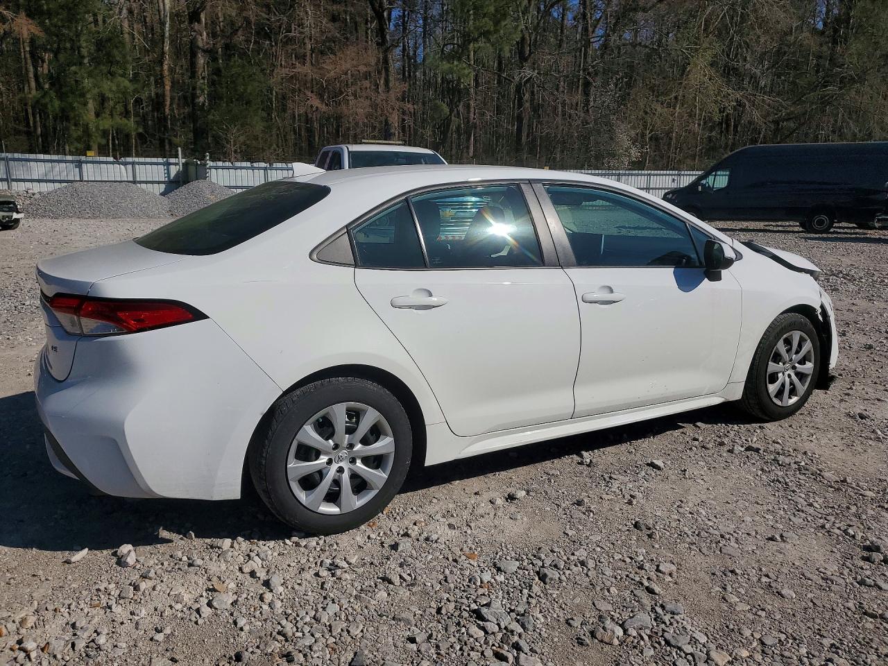 2021 TOYOTA COROLLA LE photo 5