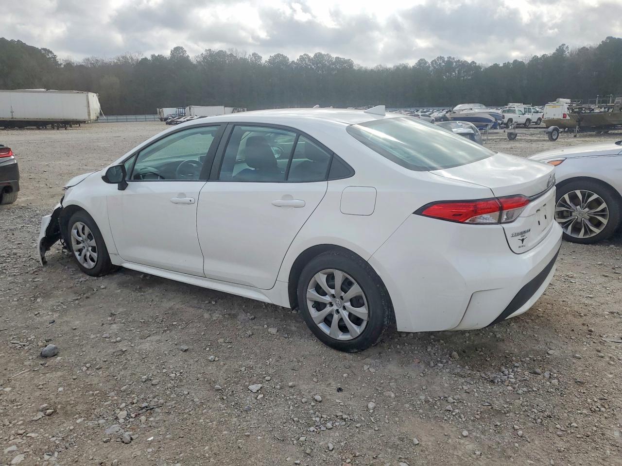 2021 TOYOTA COROLLA LE photo 3