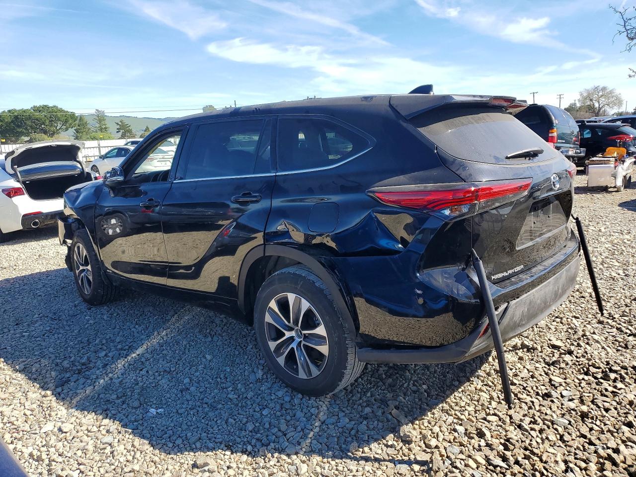 2022 TOYOTA HIGHLANDER HYBRID XLE photo 3