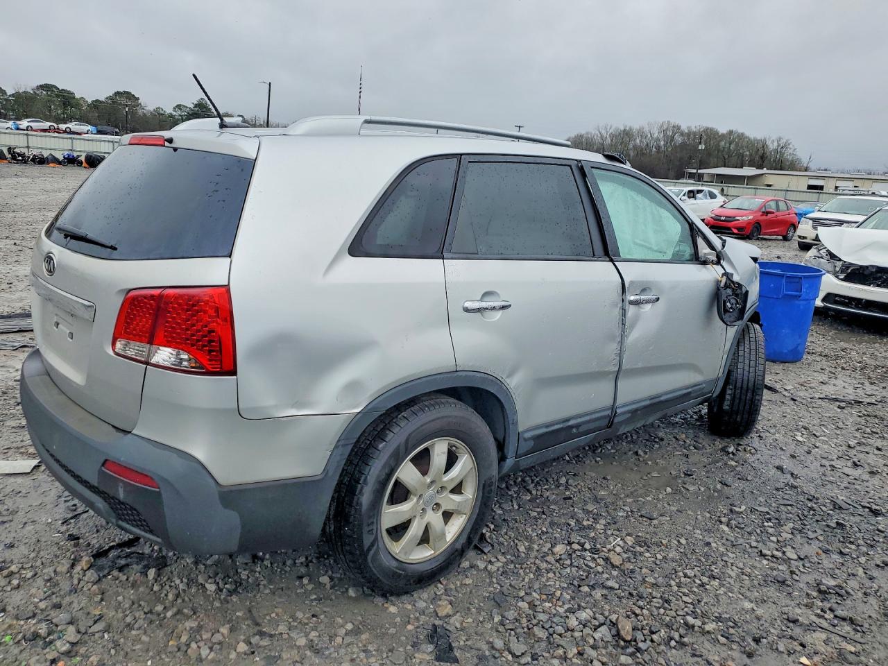 2011 KIA SORENTO LX photo 7