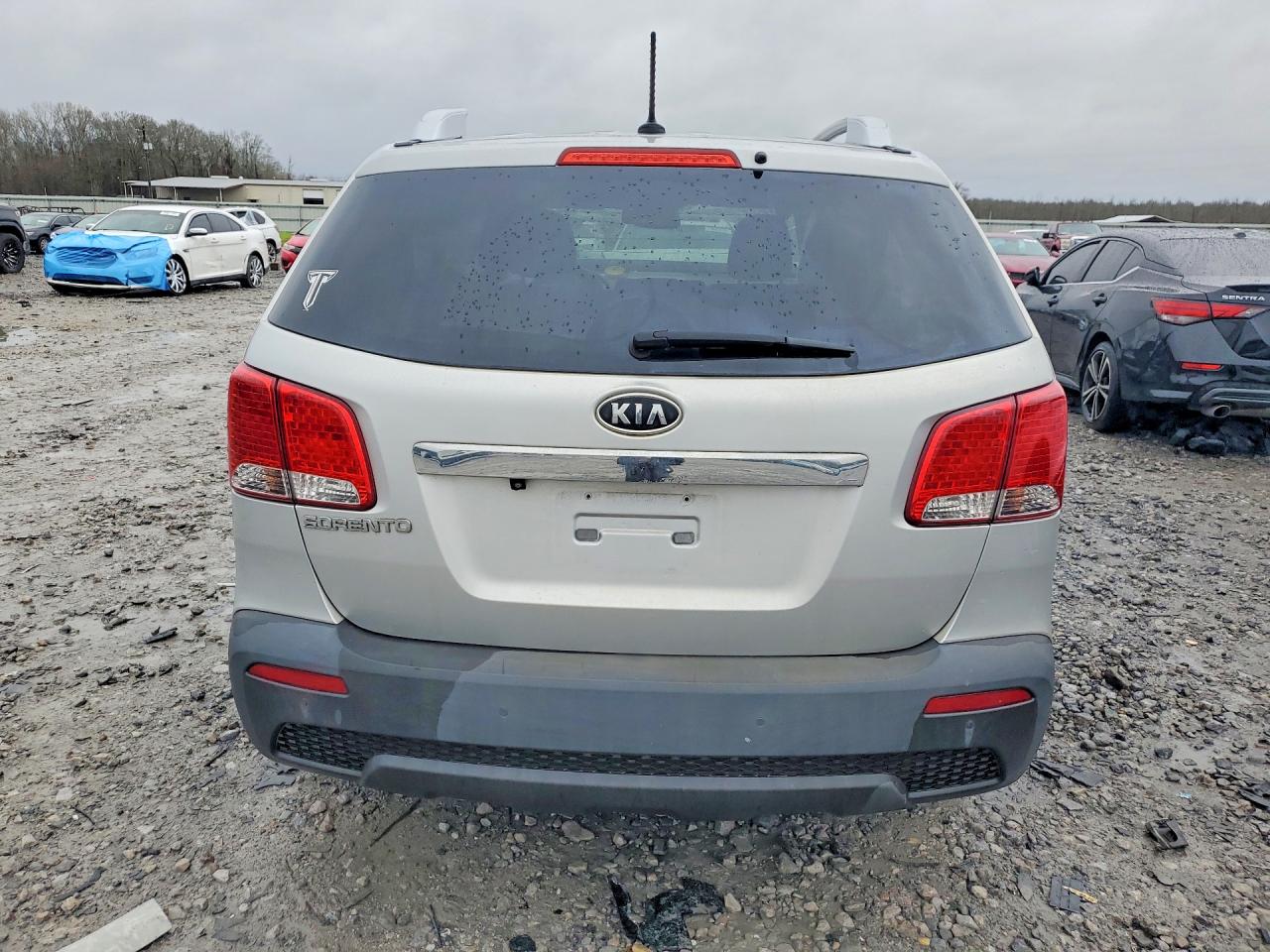 2011 KIA SORENTO LX photo 16