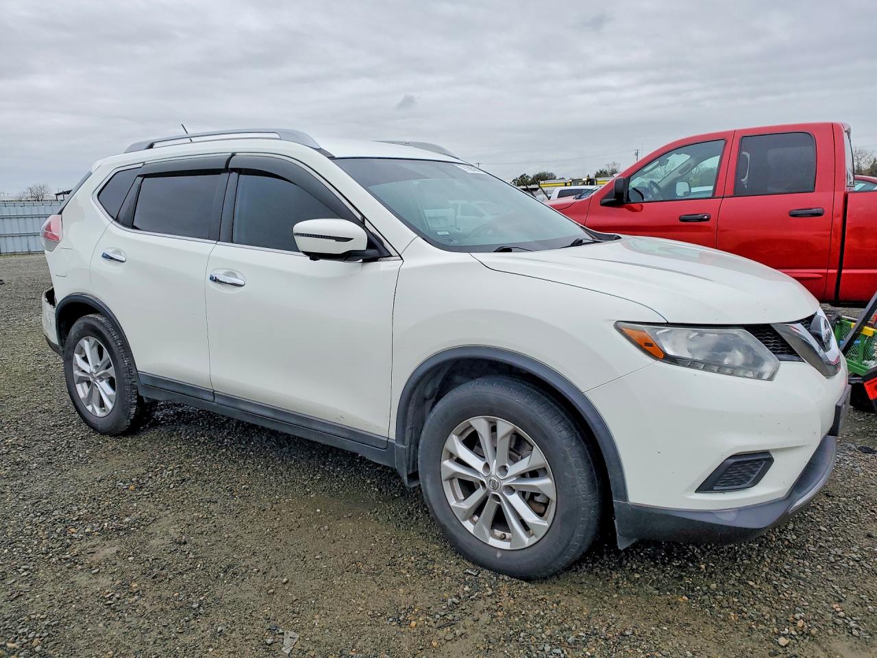 2016 NISSAN ROGUE SV photo 4