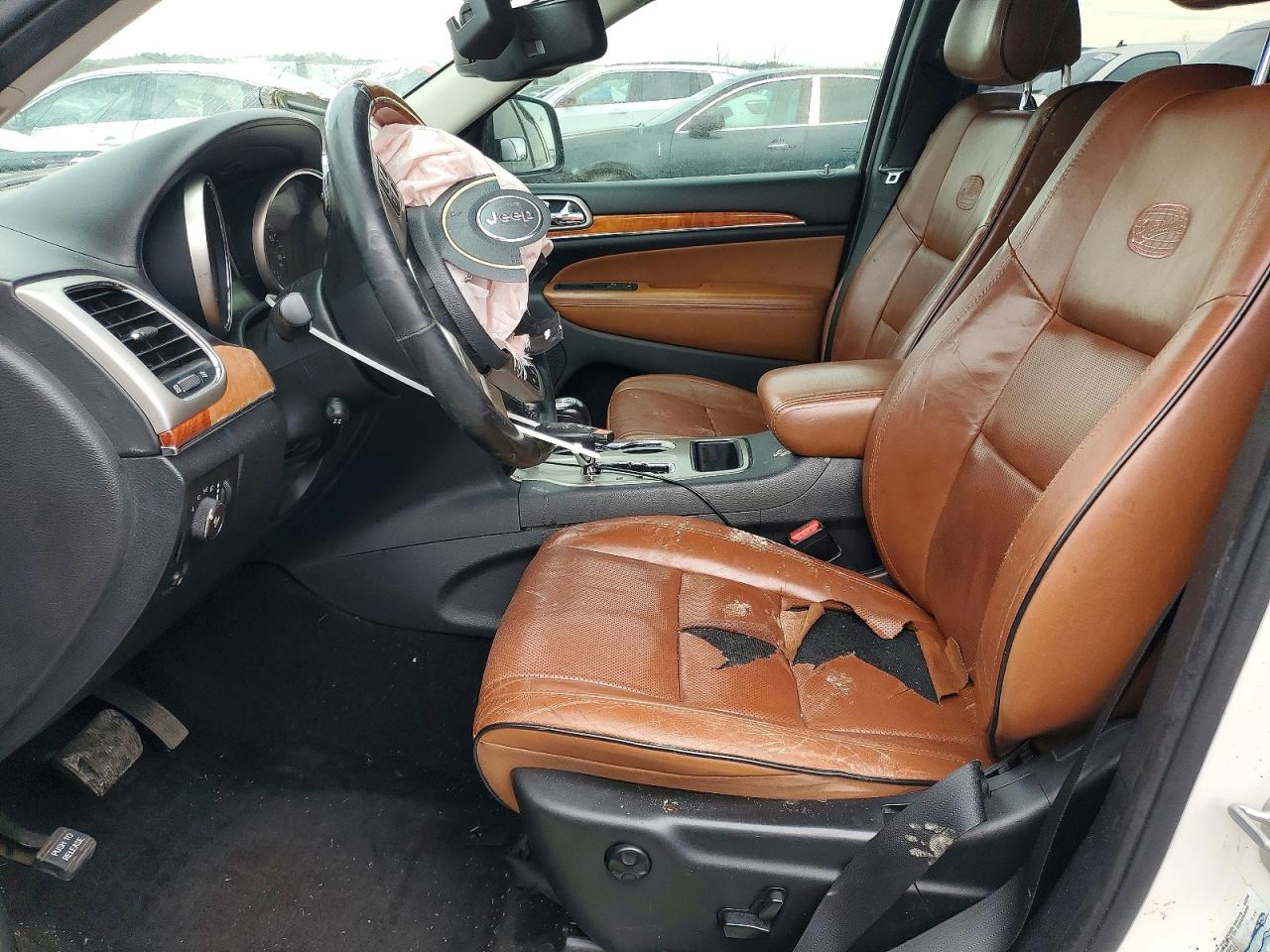 2012 JEEP GRAND CHEROKEE OVERLAND photo 13