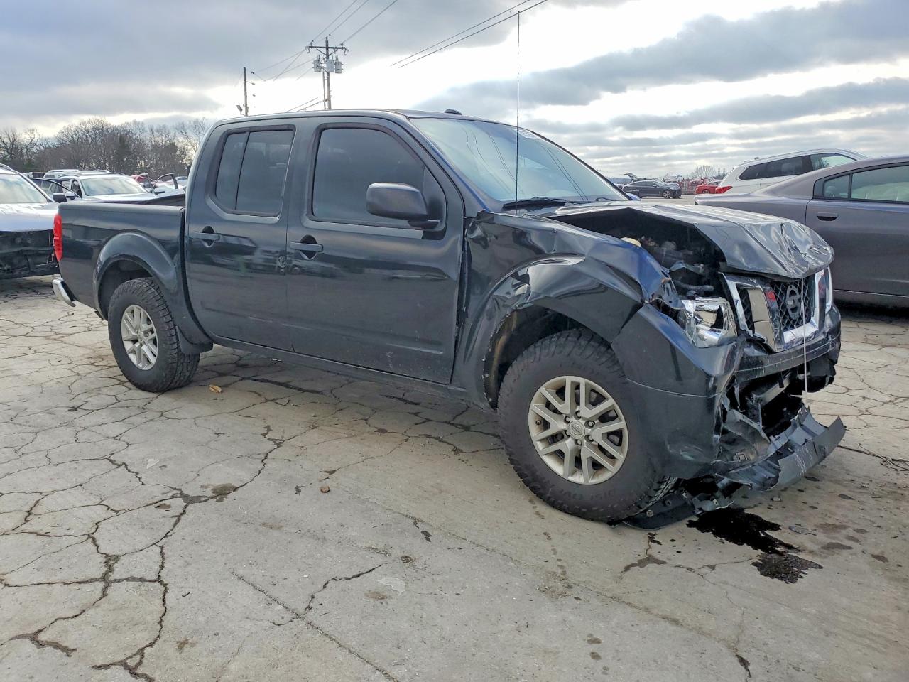 2017 NISSAN FRONTIER SV photo 4