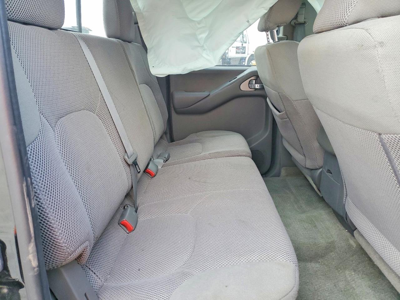 2017 NISSAN FRONTIER SV photo 10