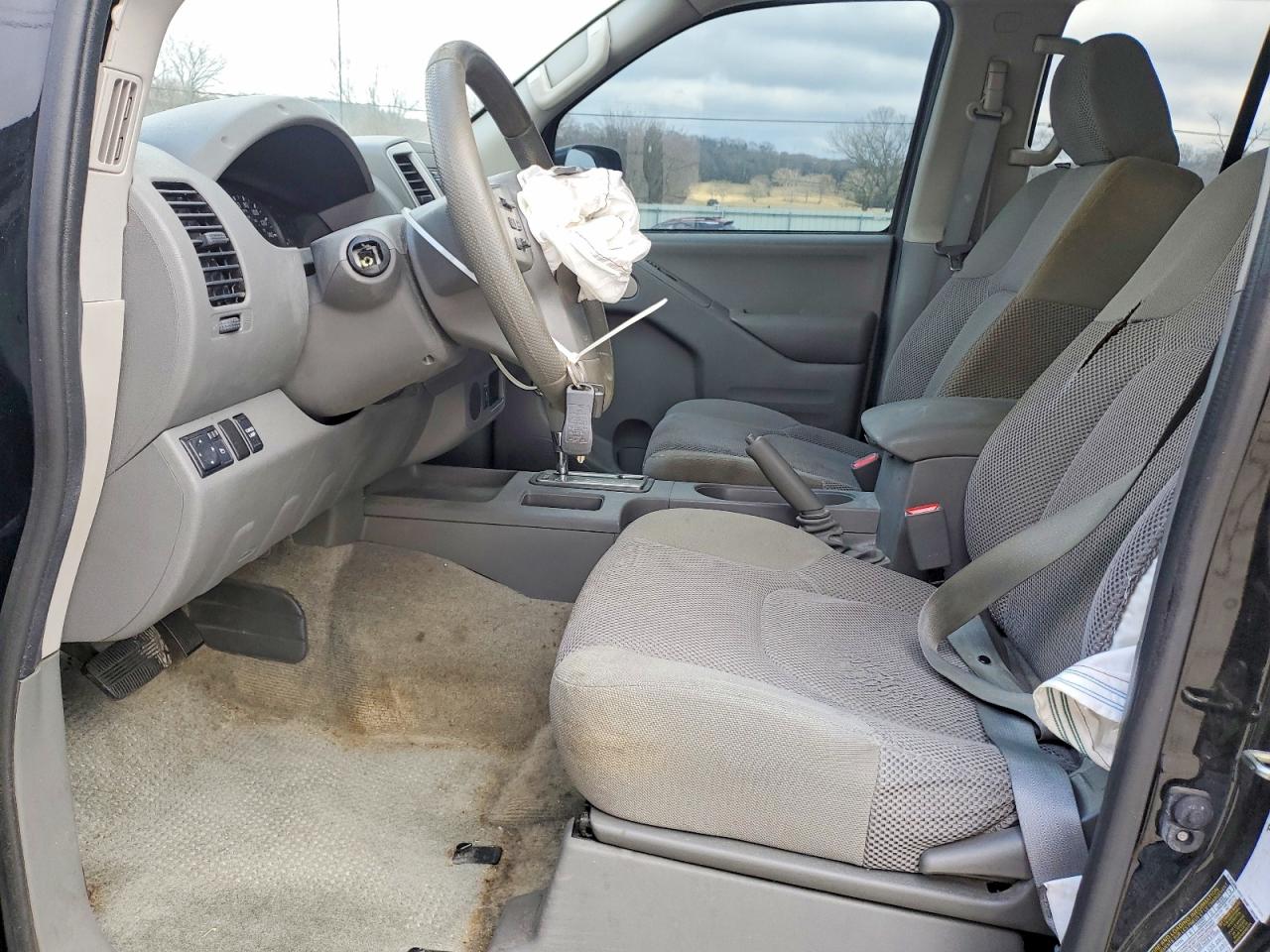 2017 NISSAN FRONTIER SV photo 7