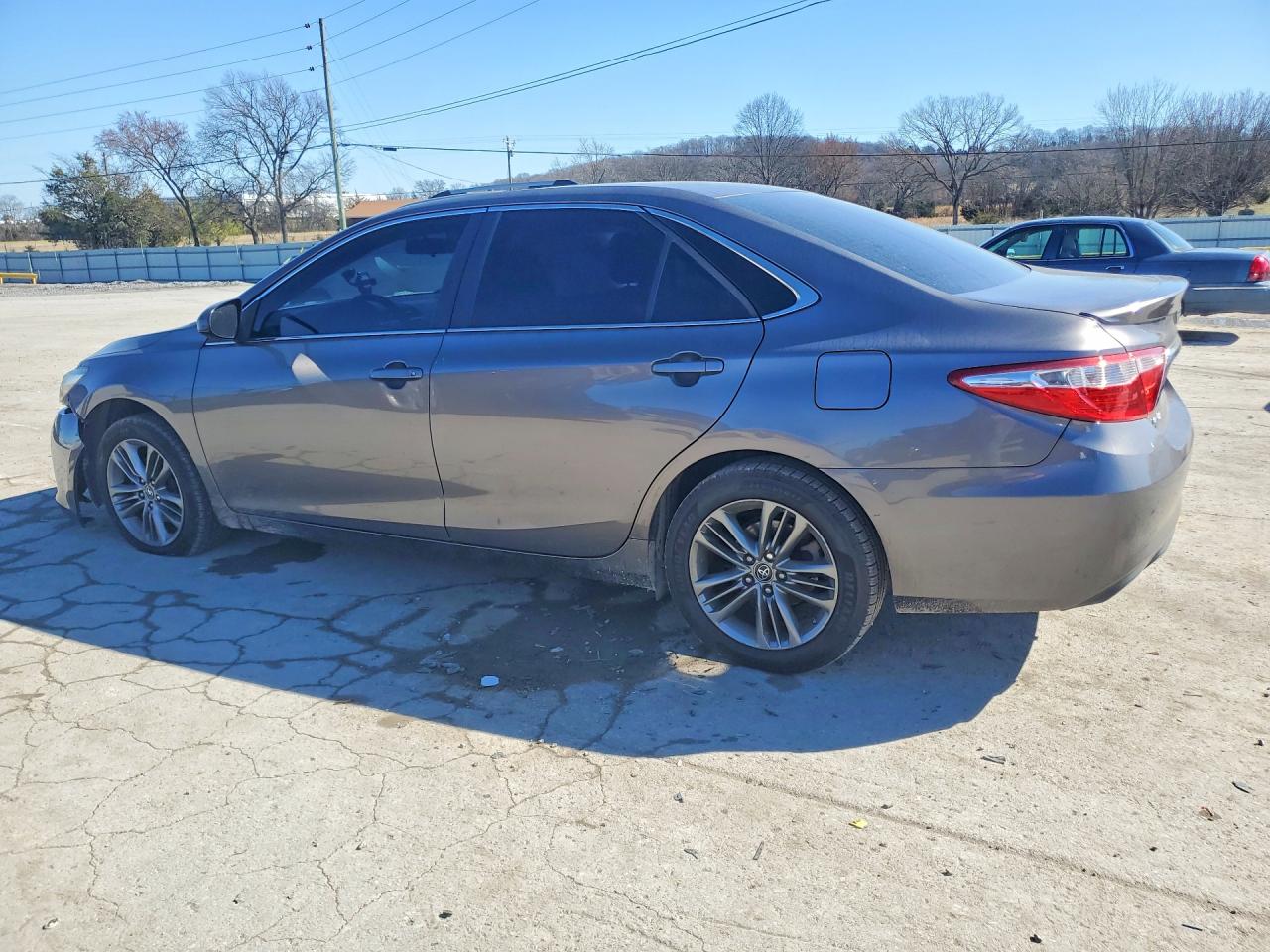 2017 TOYOTA CAMRY SE photo 5