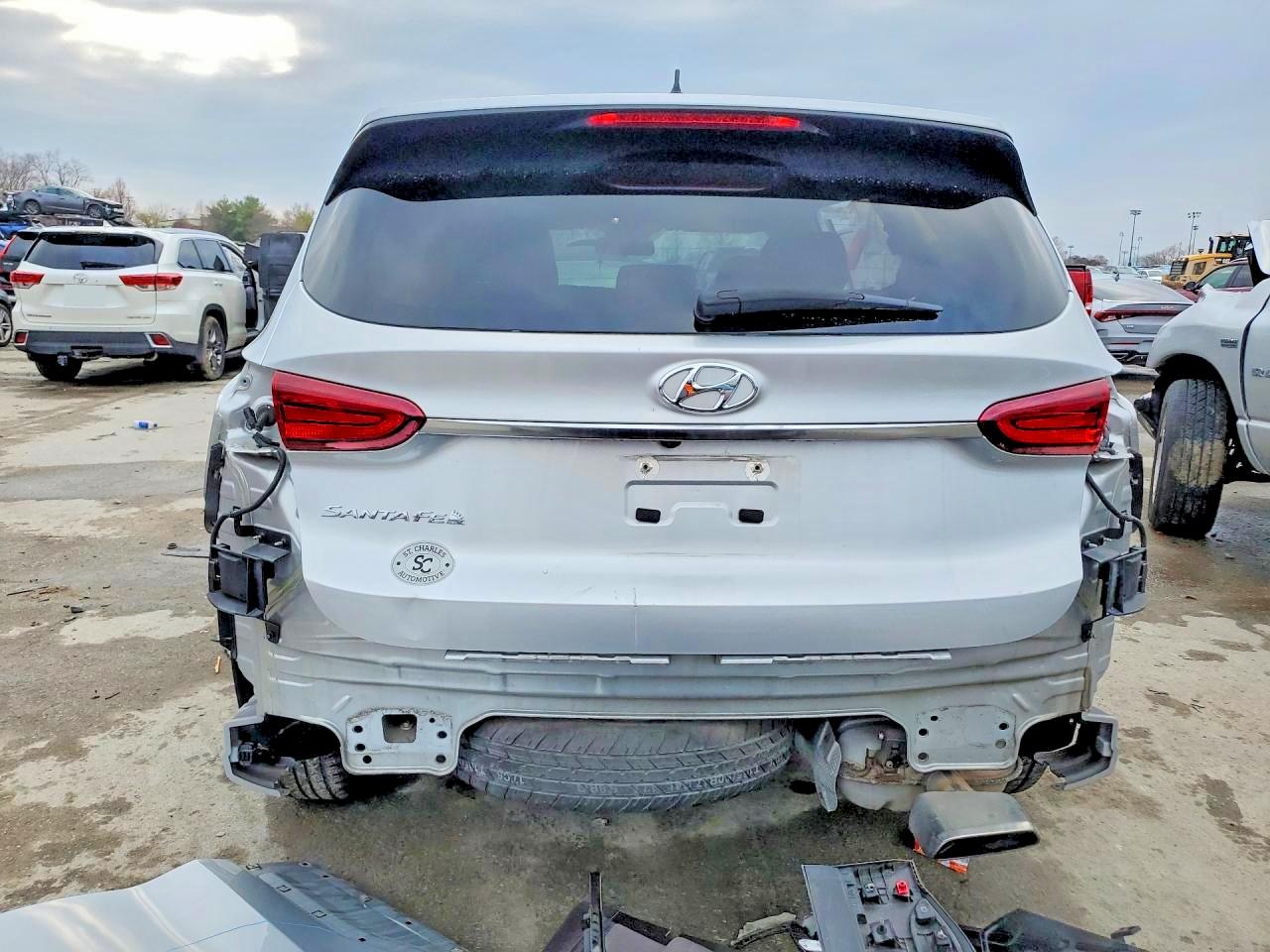 2019 HYUNDAI SANTA FE SE 2.4L photo 11