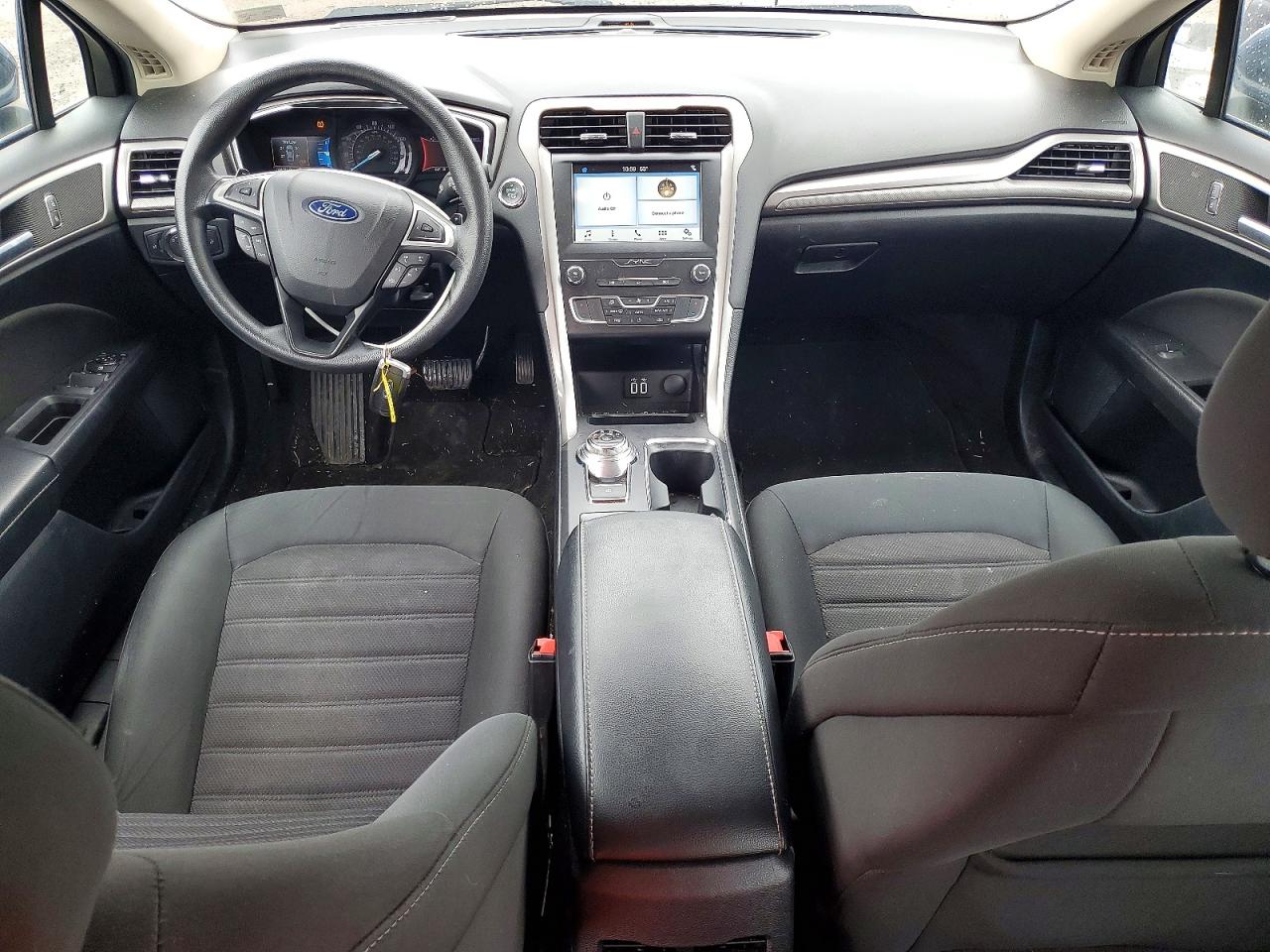 2019 FORD FUSION SE photo 8