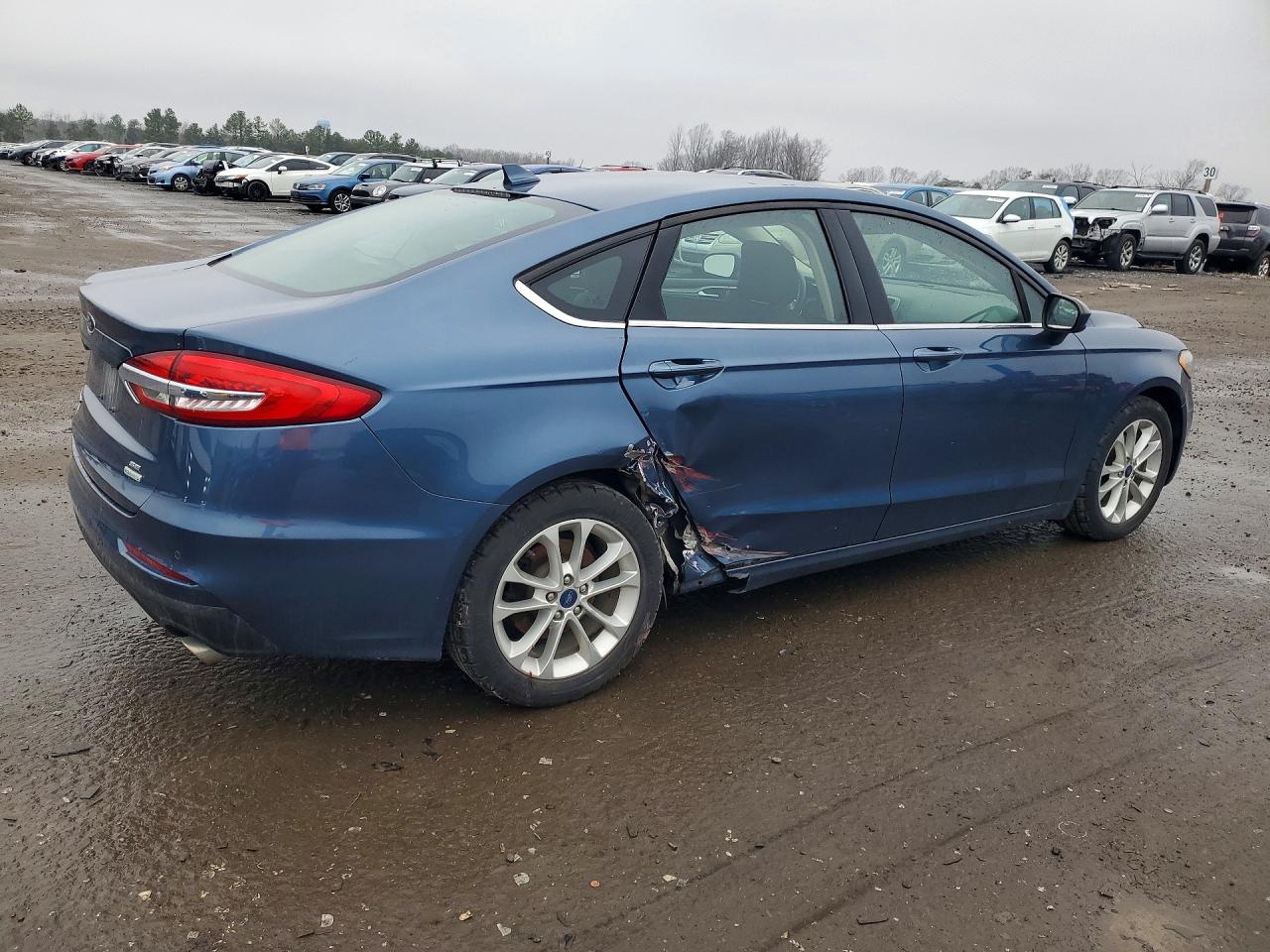2019 FORD FUSION SE photo 3