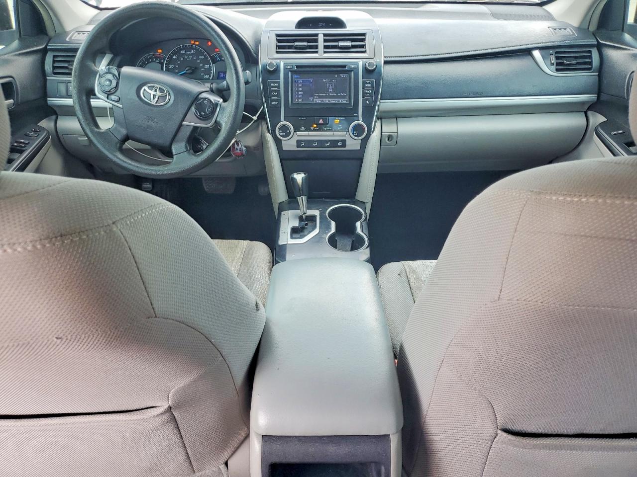 2014 TOYOTA CAMRY LE photo 8