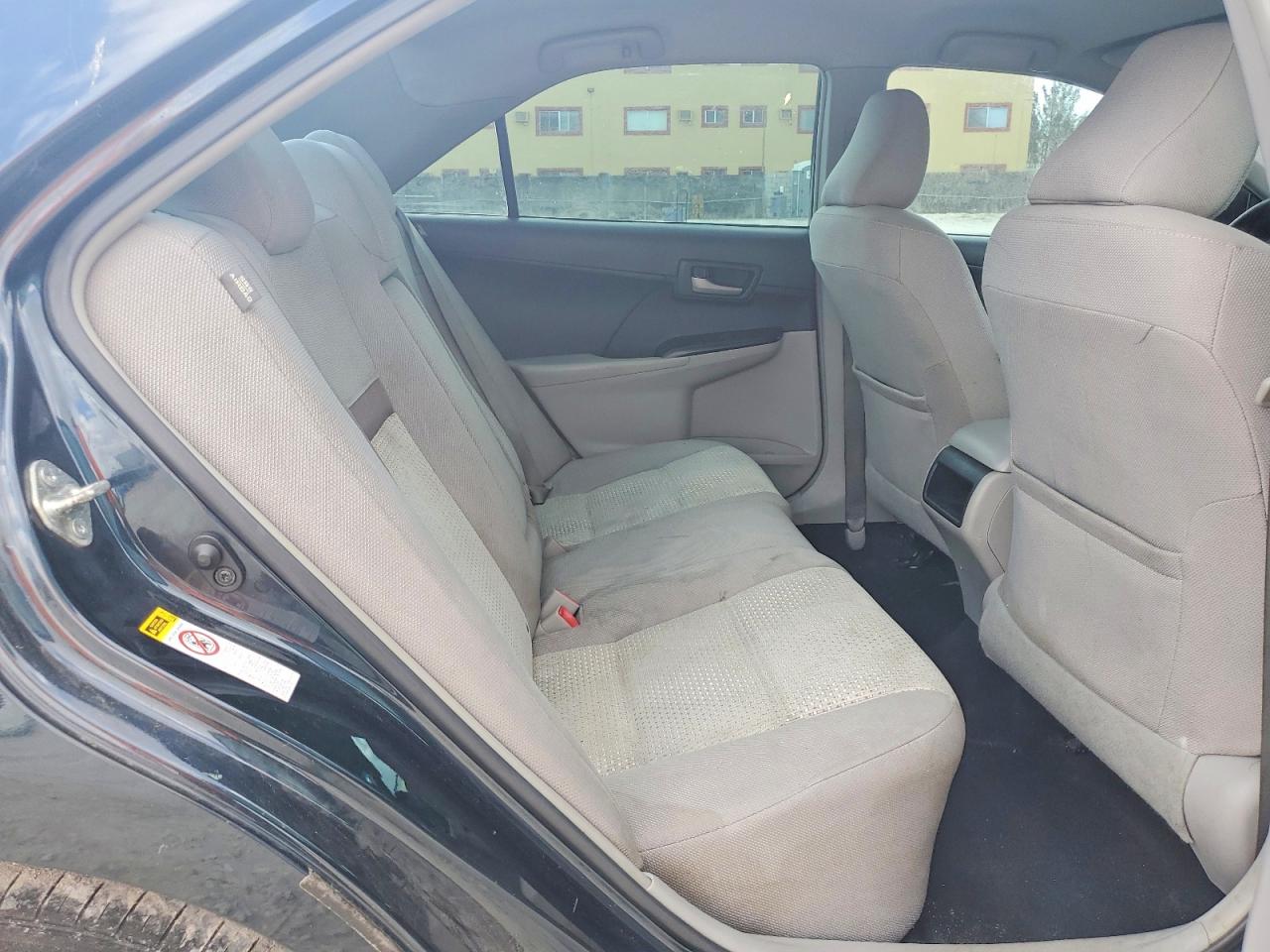 2014 TOYOTA CAMRY LE photo 10