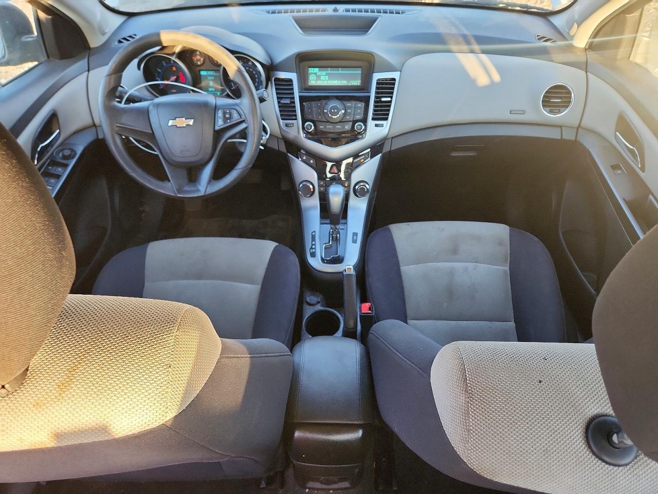 2014 CHEVROLET CRUZE LS photo 8