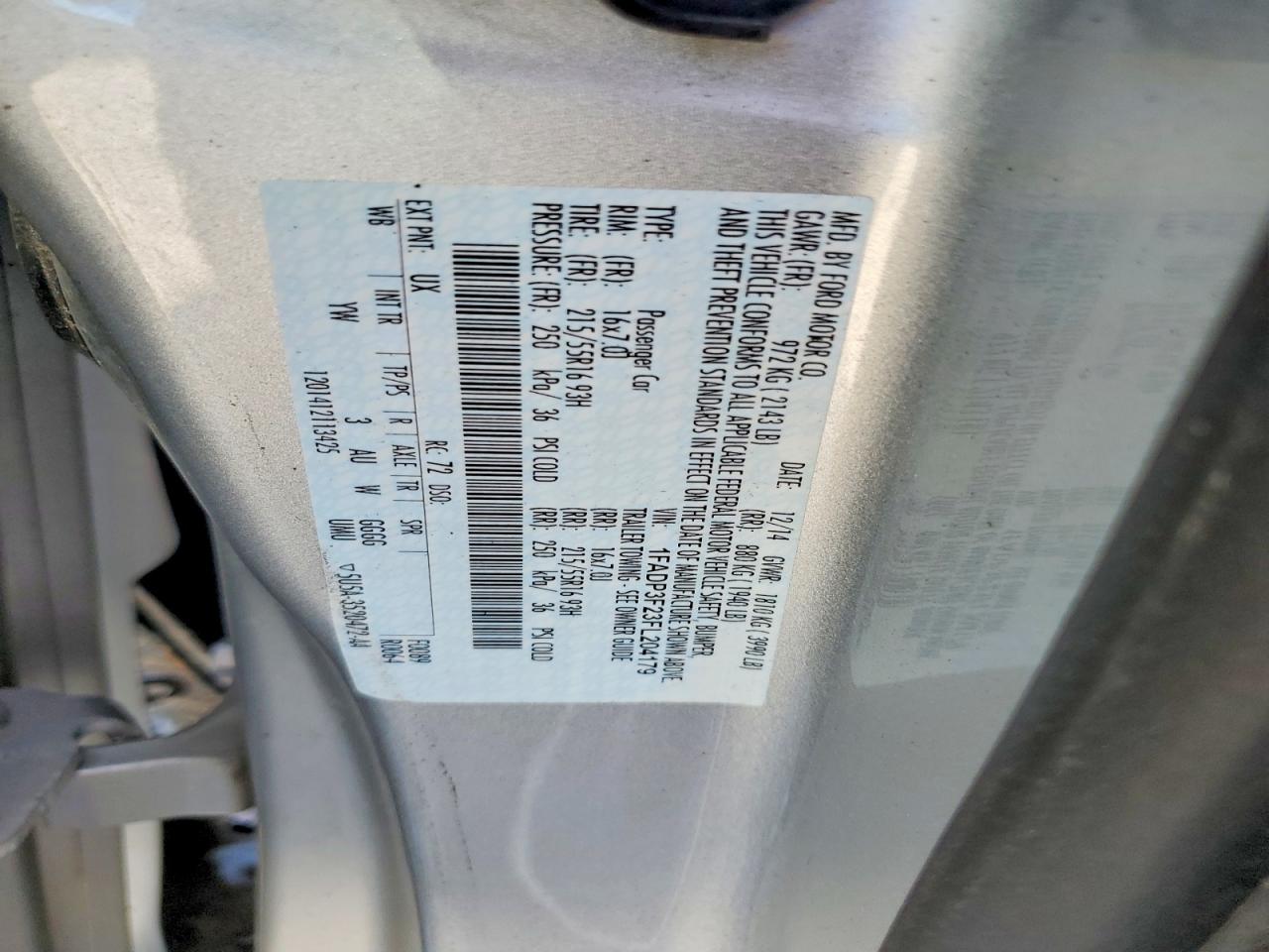 2015 FORD FOCUS SE photo 25