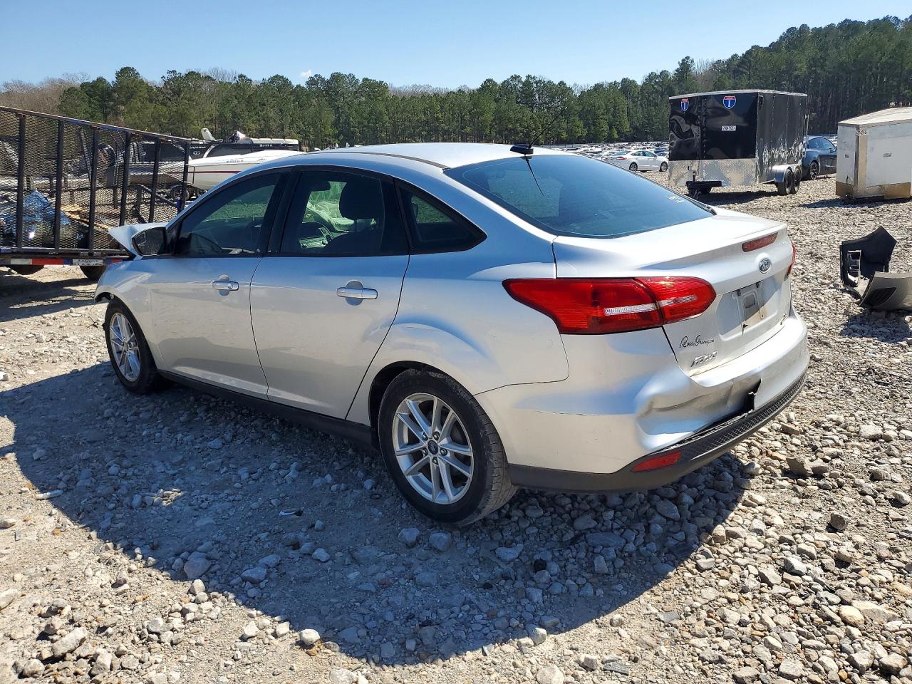 2015 FORD FOCUS SE photo 3