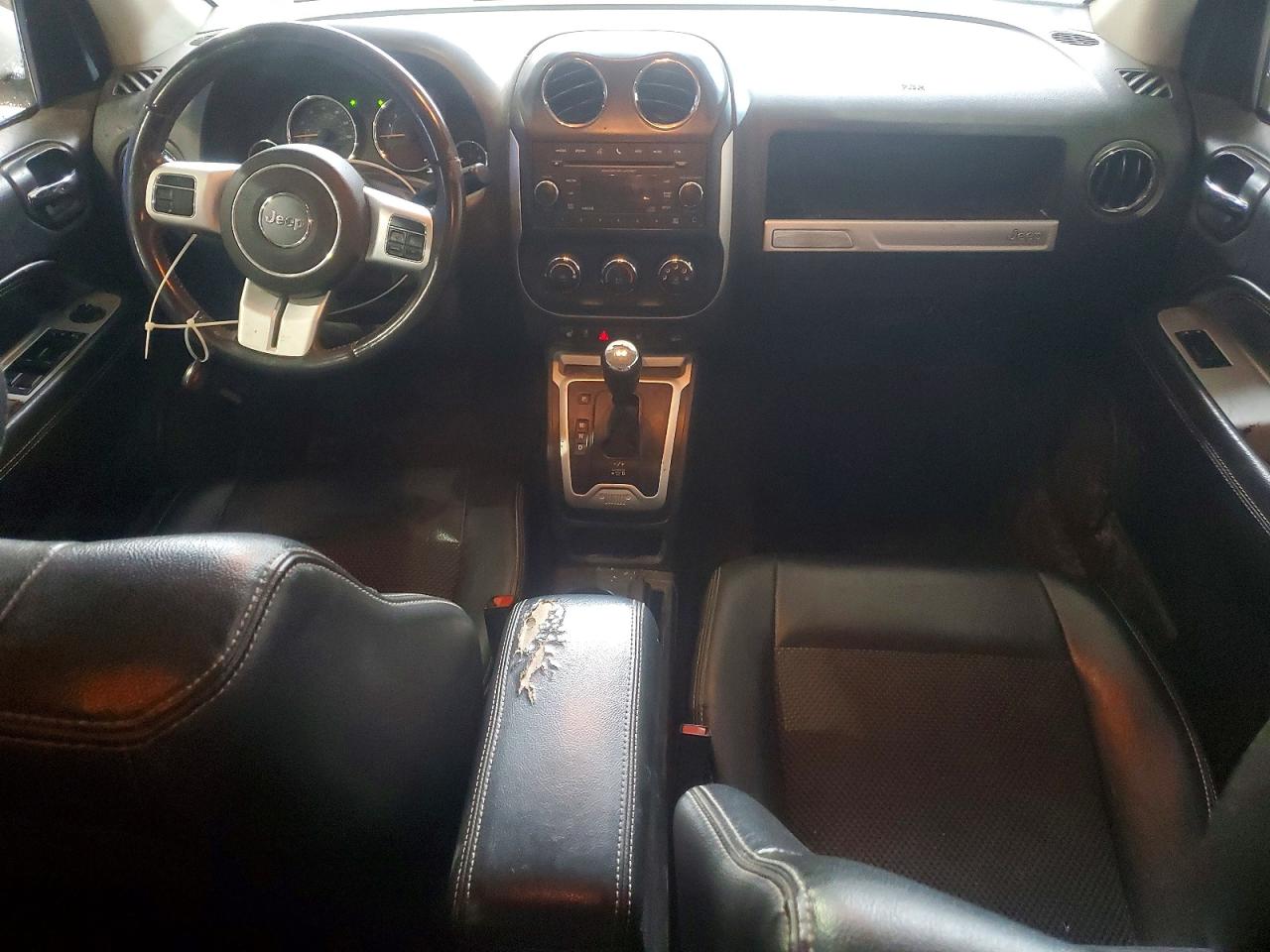 2017 JEEP COMPASS LATITUDE photo 8