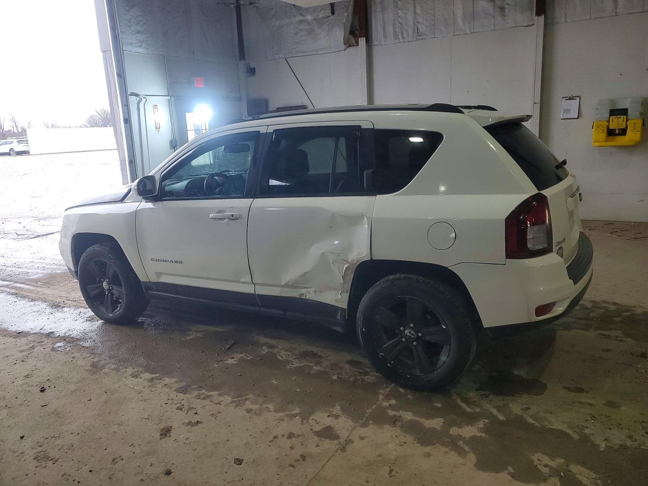 2017 JEEP COMPASS LATITUDE photo 2