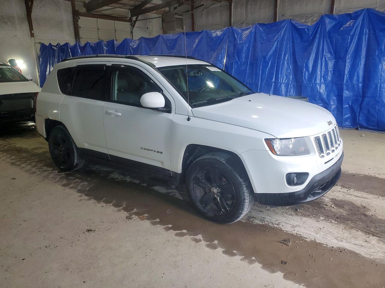 2017 JEEP COMPASS LATITUDE photo 4