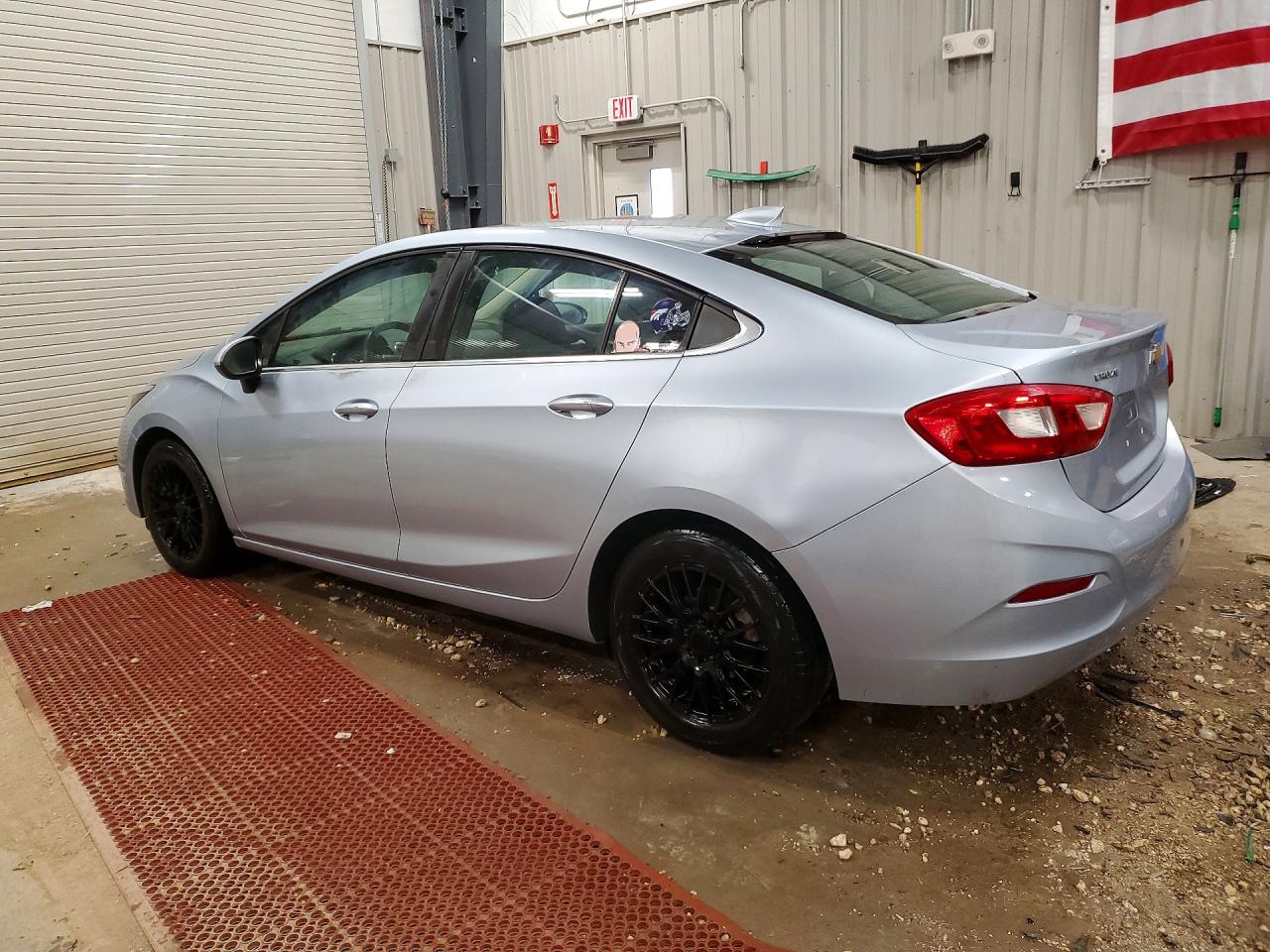 2017 CHEVROLET CRUZE LT photo 3