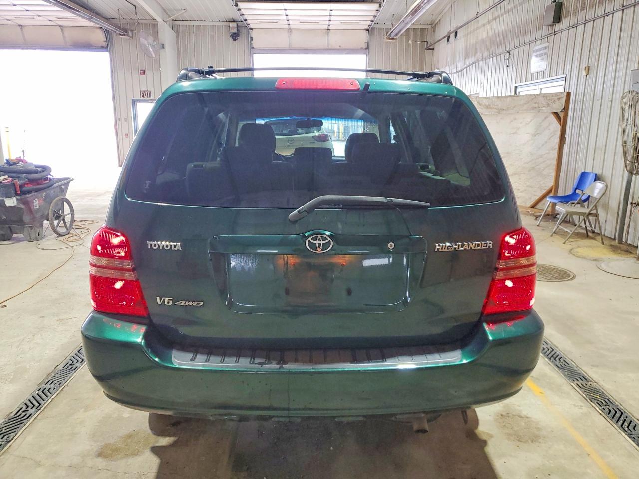 2003 TOYOTA HIGHLANDER BASE photo 11