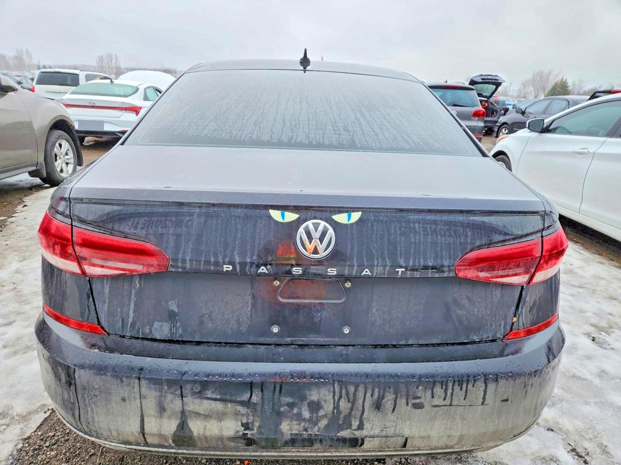 2020 VOLKSWAGEN PASSAT photo 11
