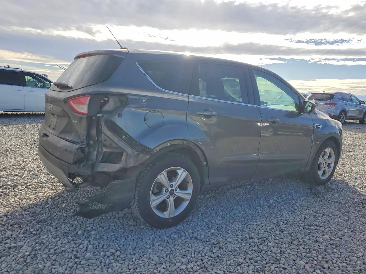 2015 FORD ESCAPE SE photo 3