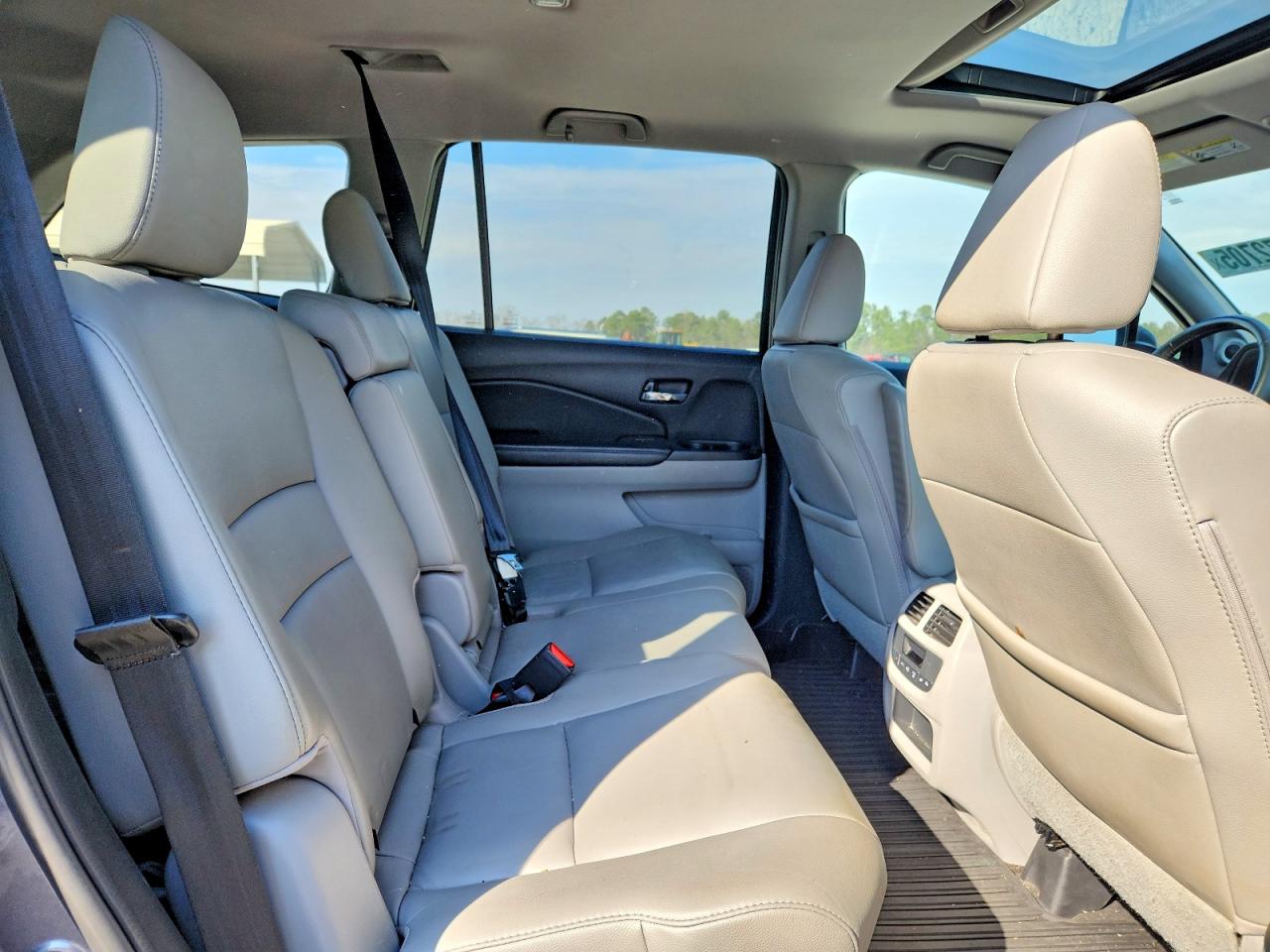 2016 HONDA PILOT EXL photo 11