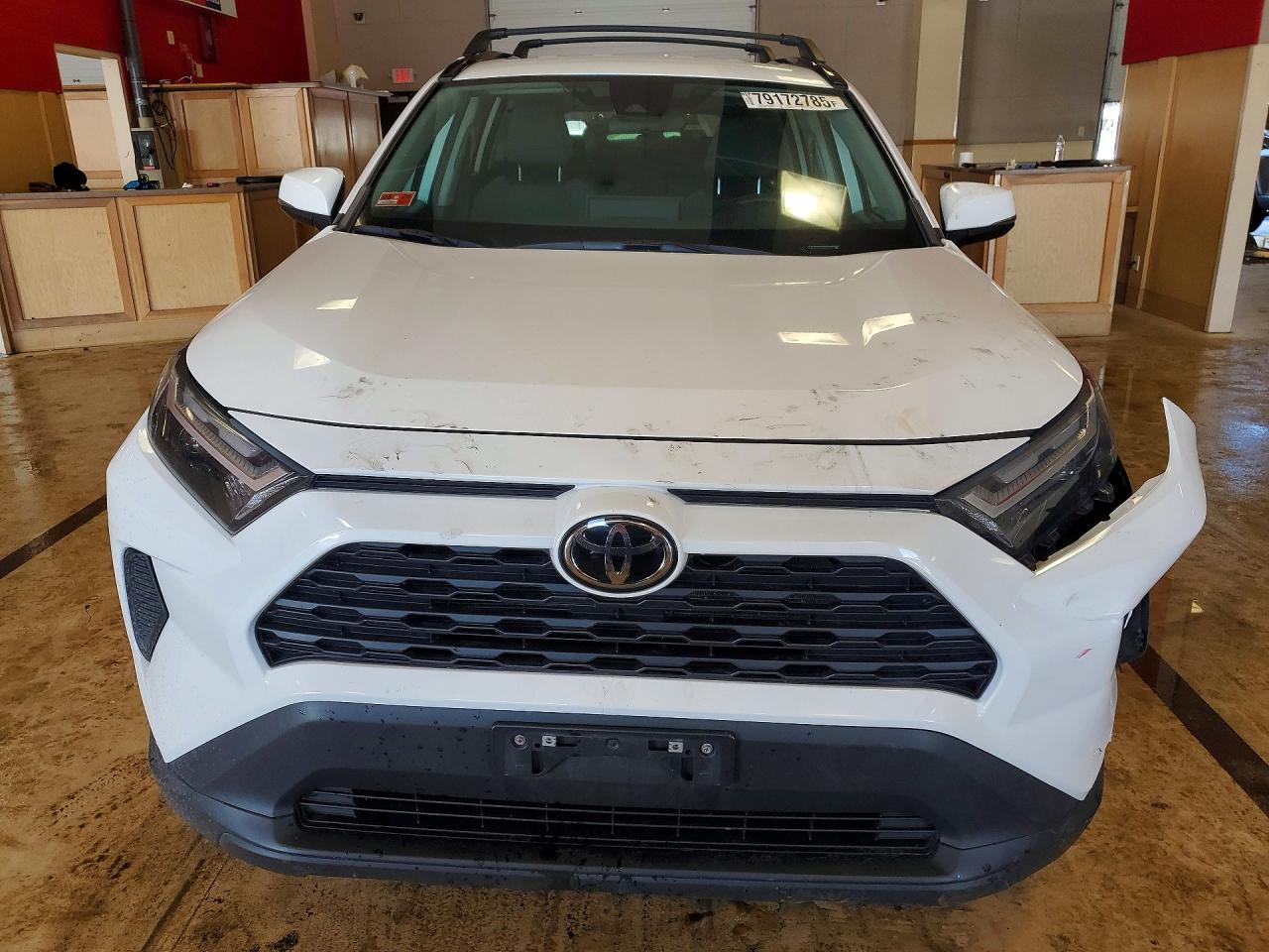 2022 TOYOTA RAV4 XLE photo 5