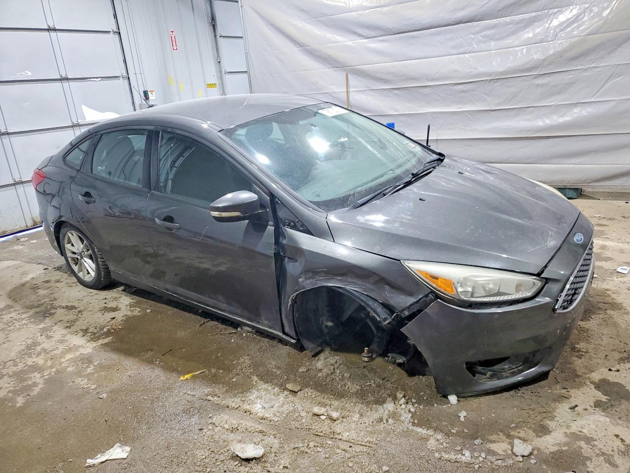 2015 FORD FOCUS SE photo 10