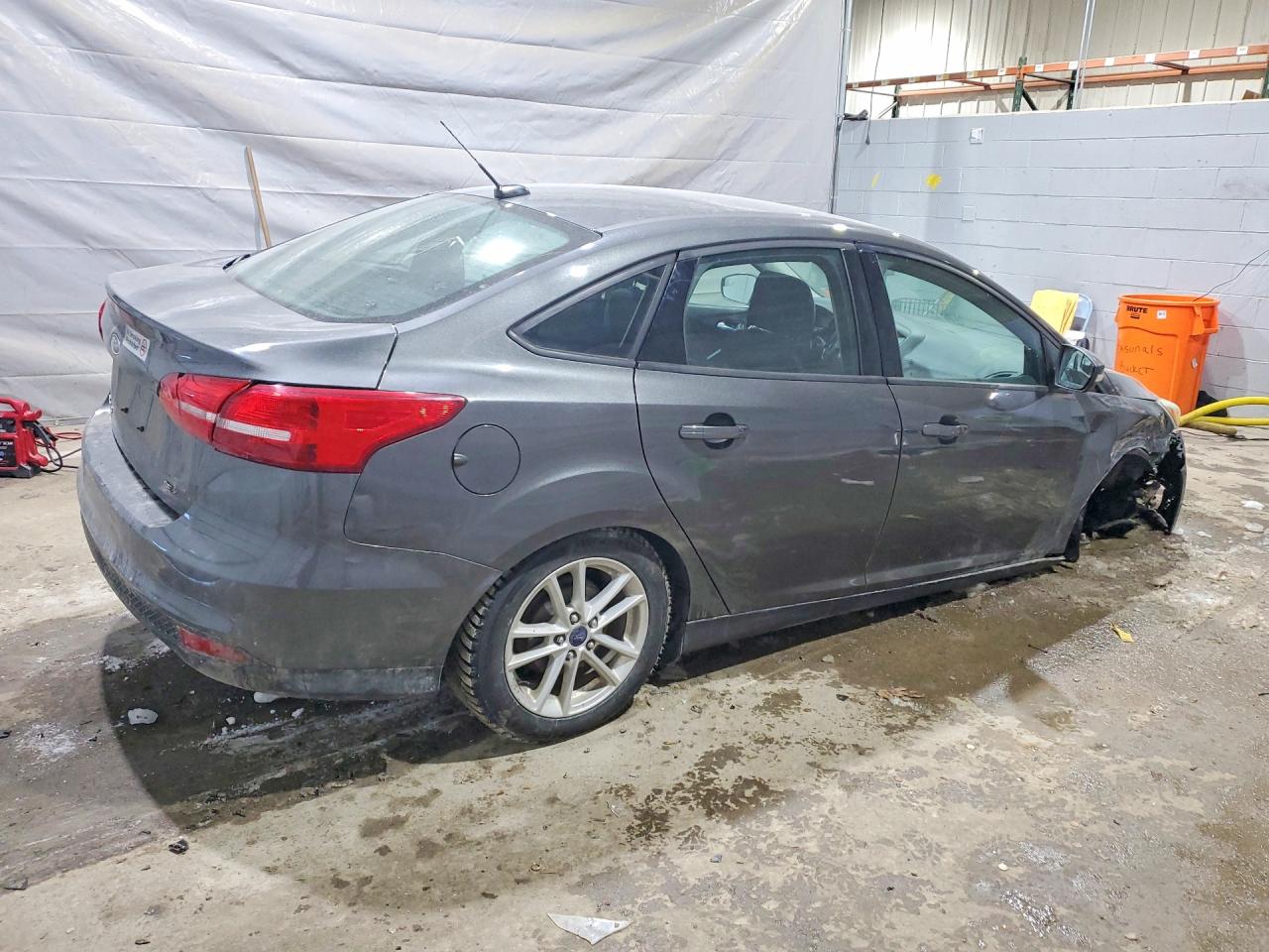 2015 FORD FOCUS SE photo 7
