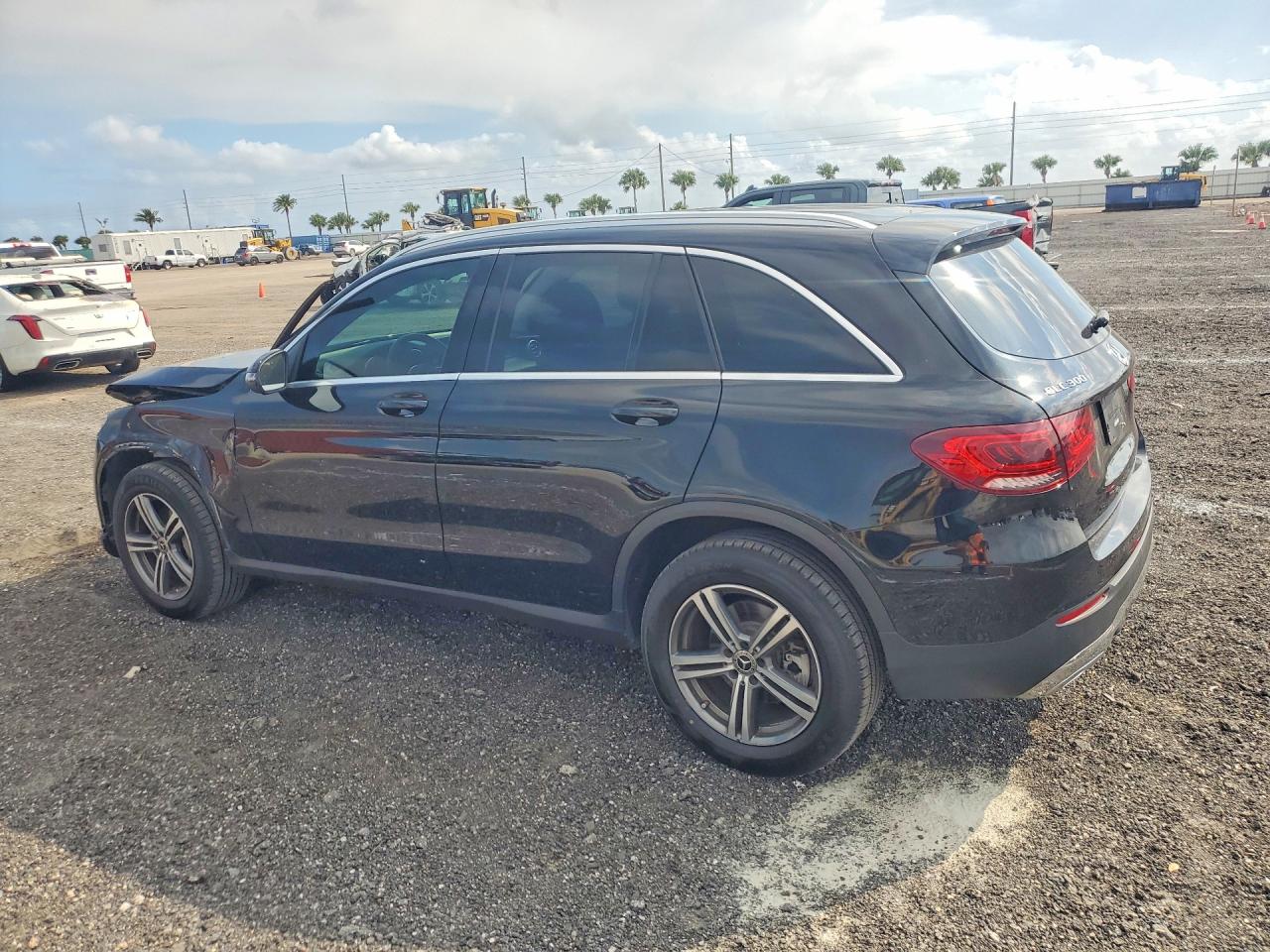 2020 MERCEDES-BENZ GLC 300 photo 4