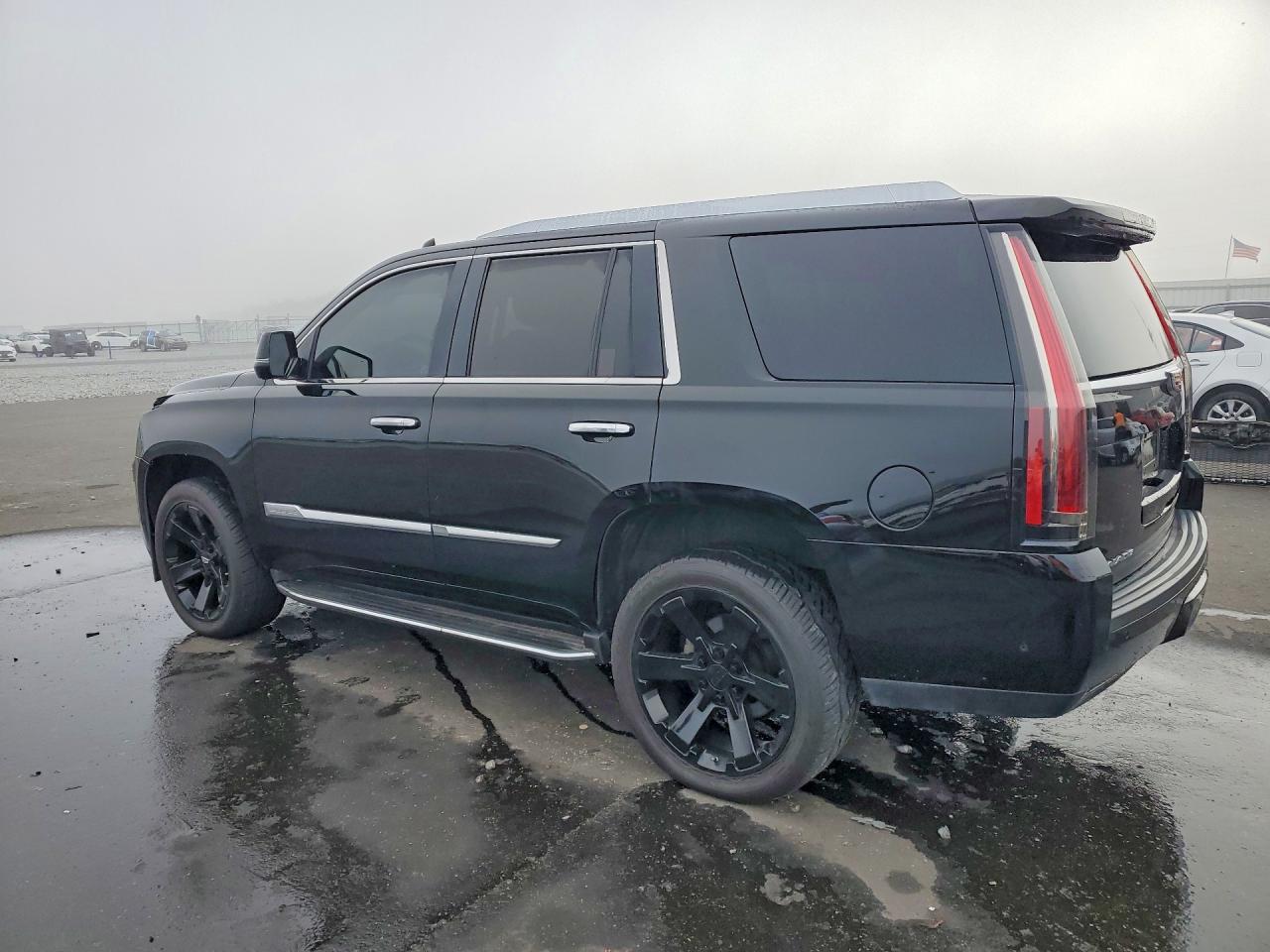 2020 CADILLAC ESCALADE LUXURY photo 2