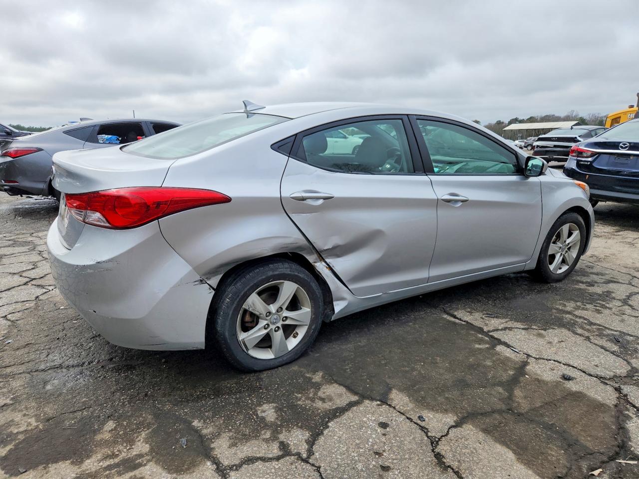 2012 HYUNDAI ELANTRA GLS photo 5