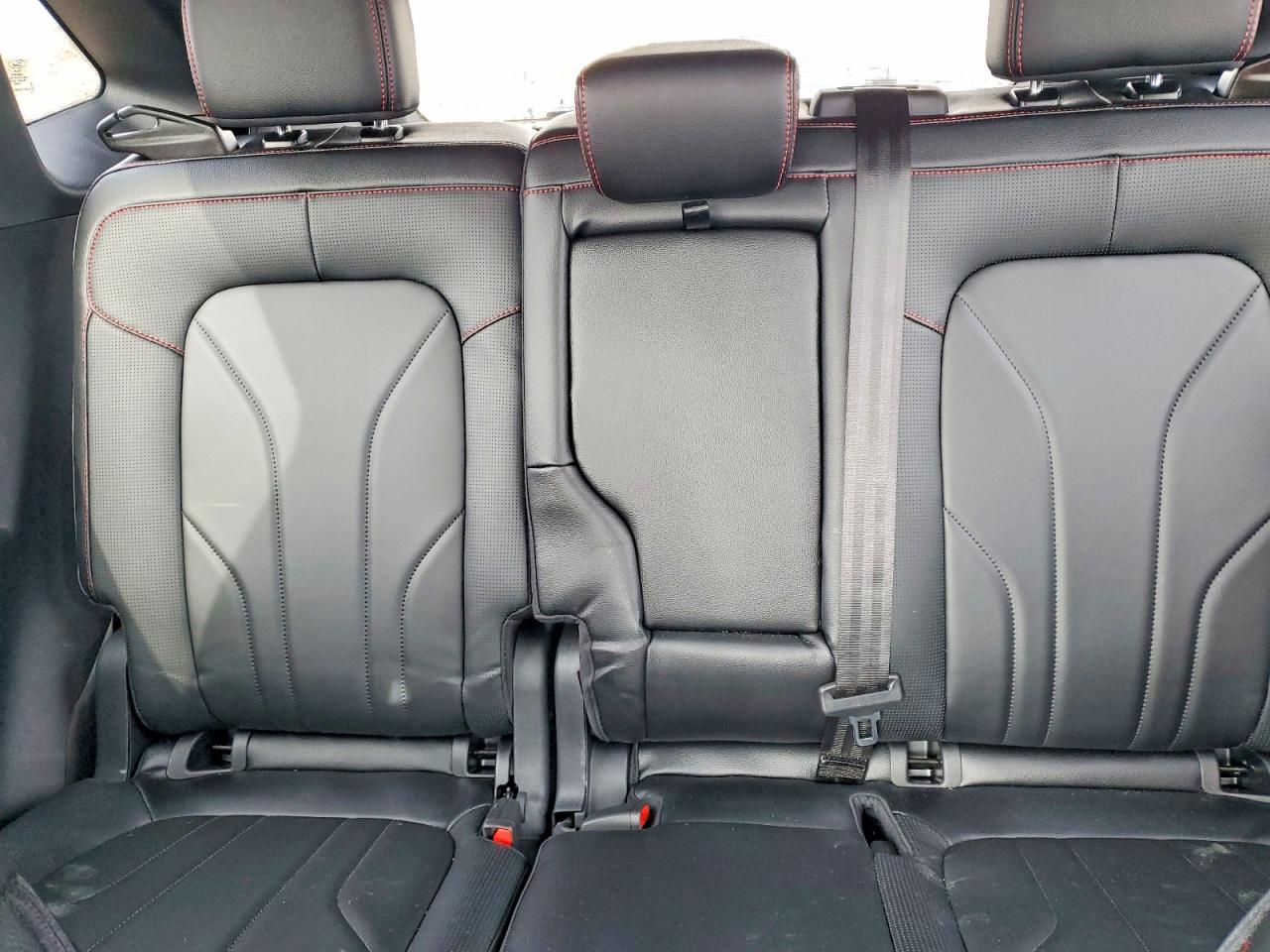 2025 FORD ESCAPE ST LINE ELITE photo 28