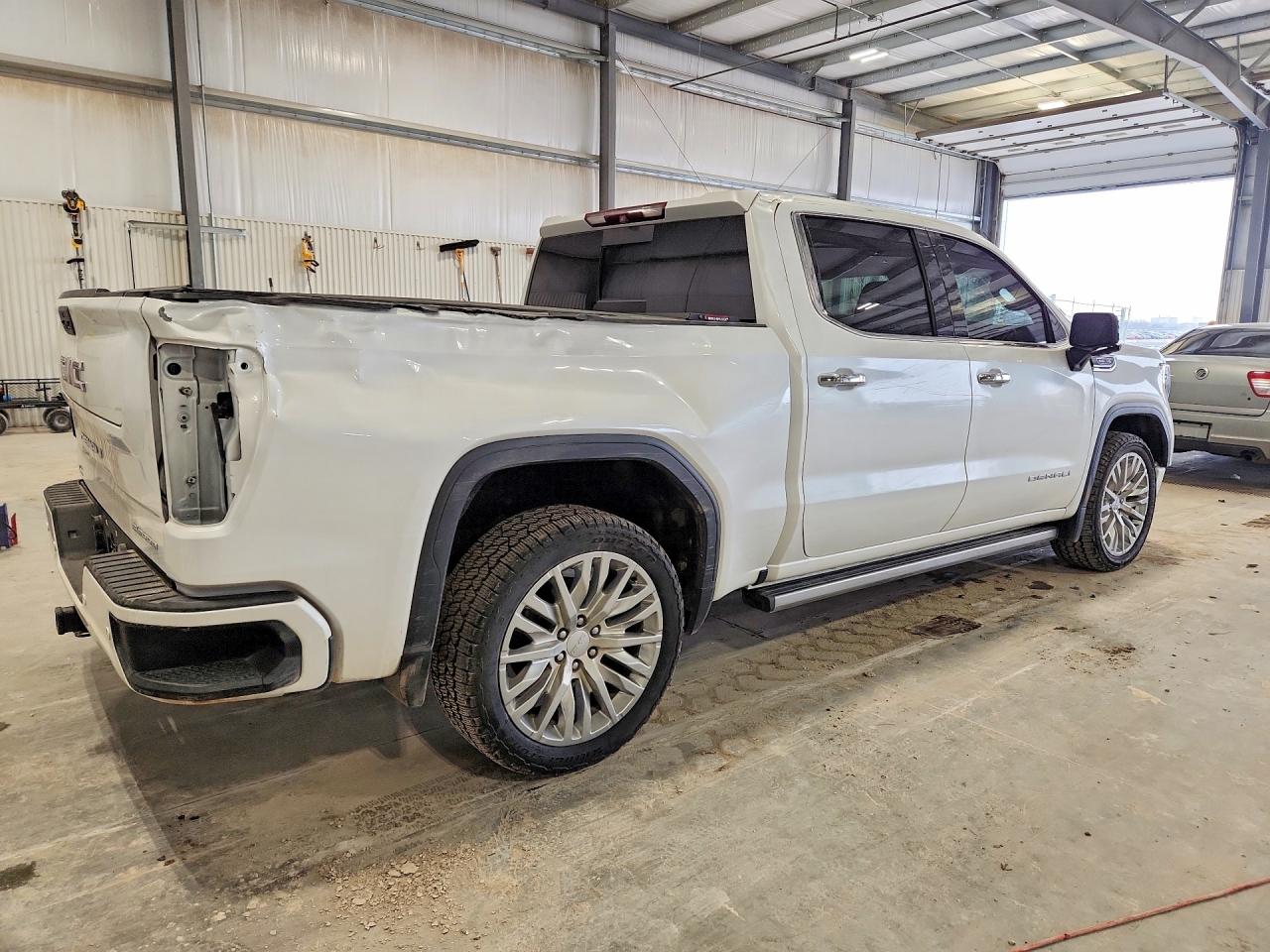 2019 GMC SIERRA K1500 DENALI photo 3