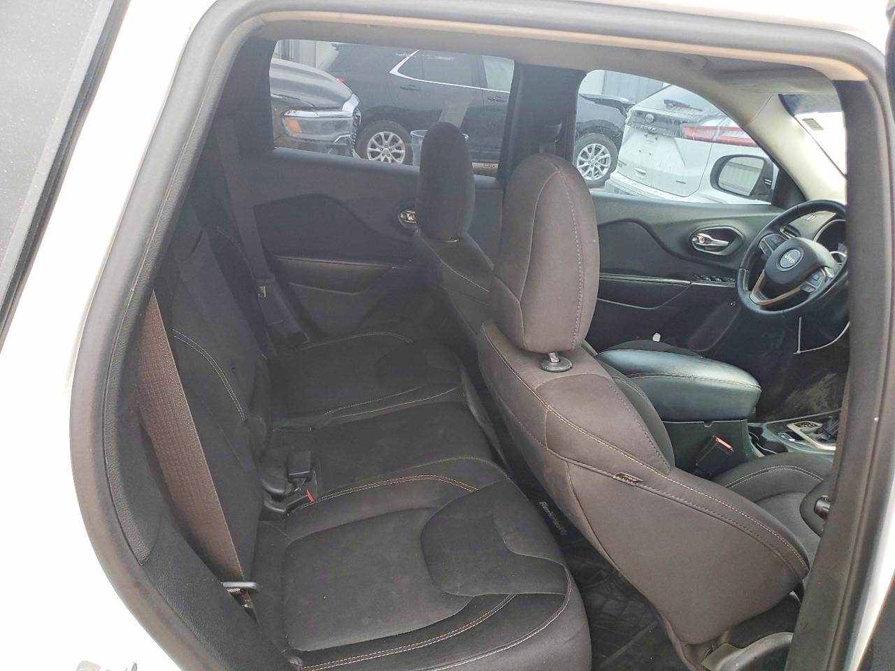 2015 JEEP CHEROKEE LATITUDE photo 19