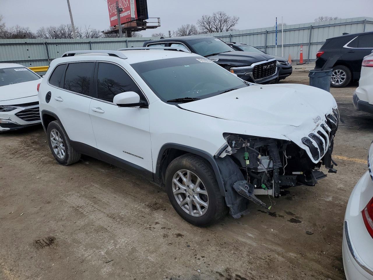 2015 JEEP CHEROKEE LATITUDE photo 7