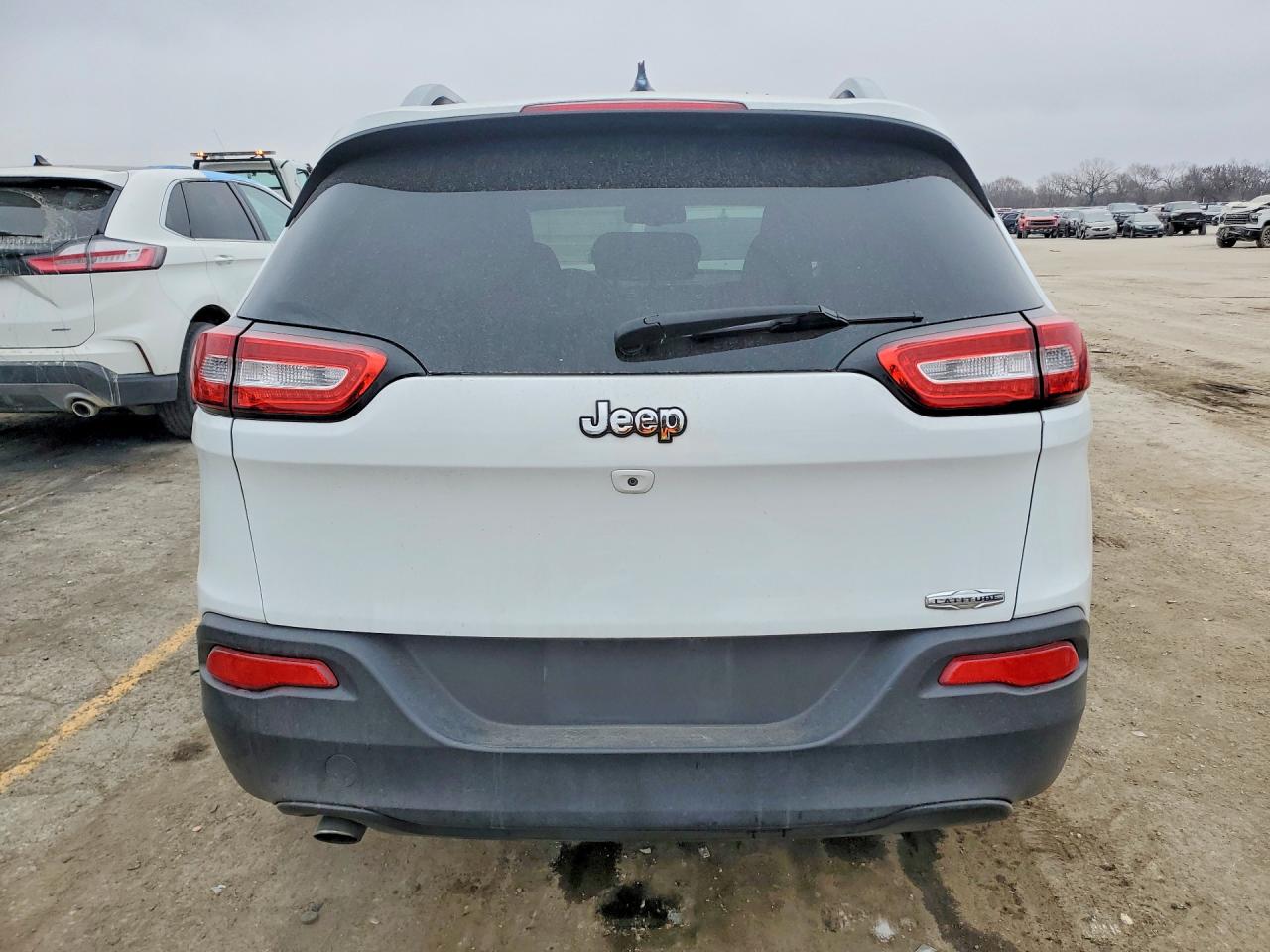 2015 JEEP CHEROKEE LATITUDE photo 11