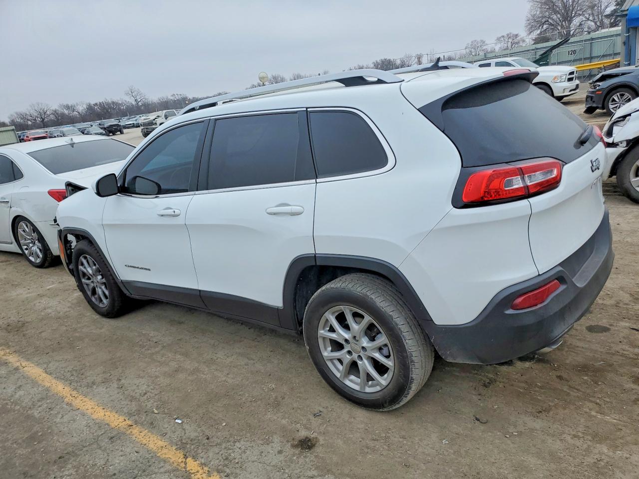 2015 JEEP CHEROKEE LATITUDE photo 3