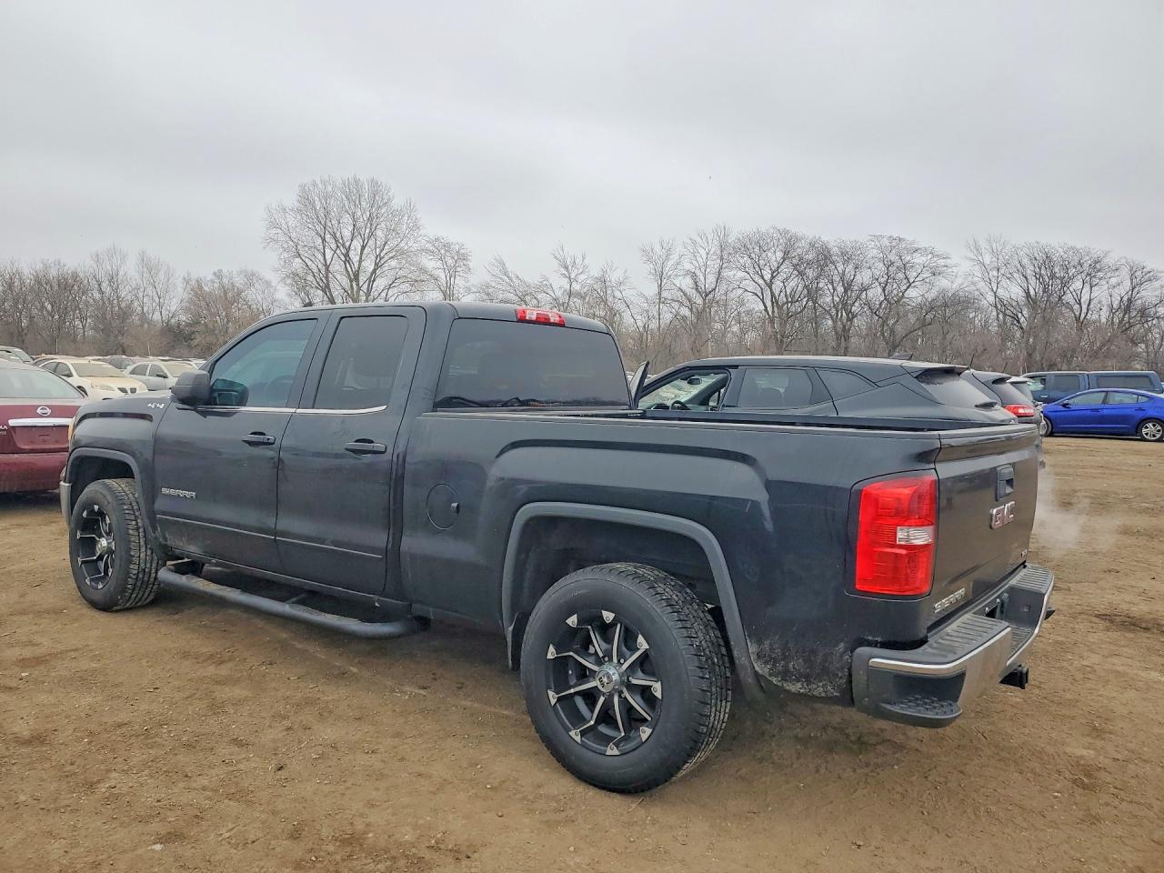 2015 GMC SIERRA K1500 SLE photo 4