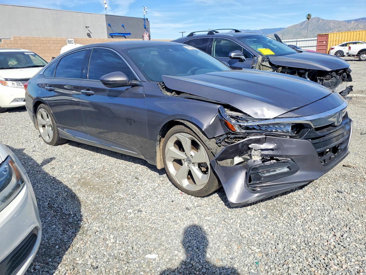 2018 HONDA ACCORD TOURING photo 7