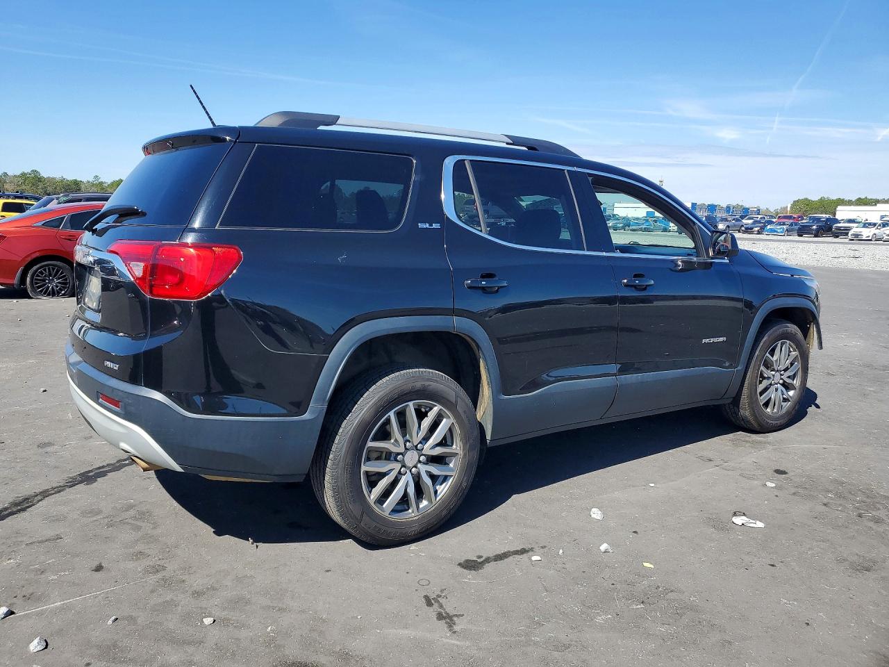 2019 GMC ACADIA SLE photo 3