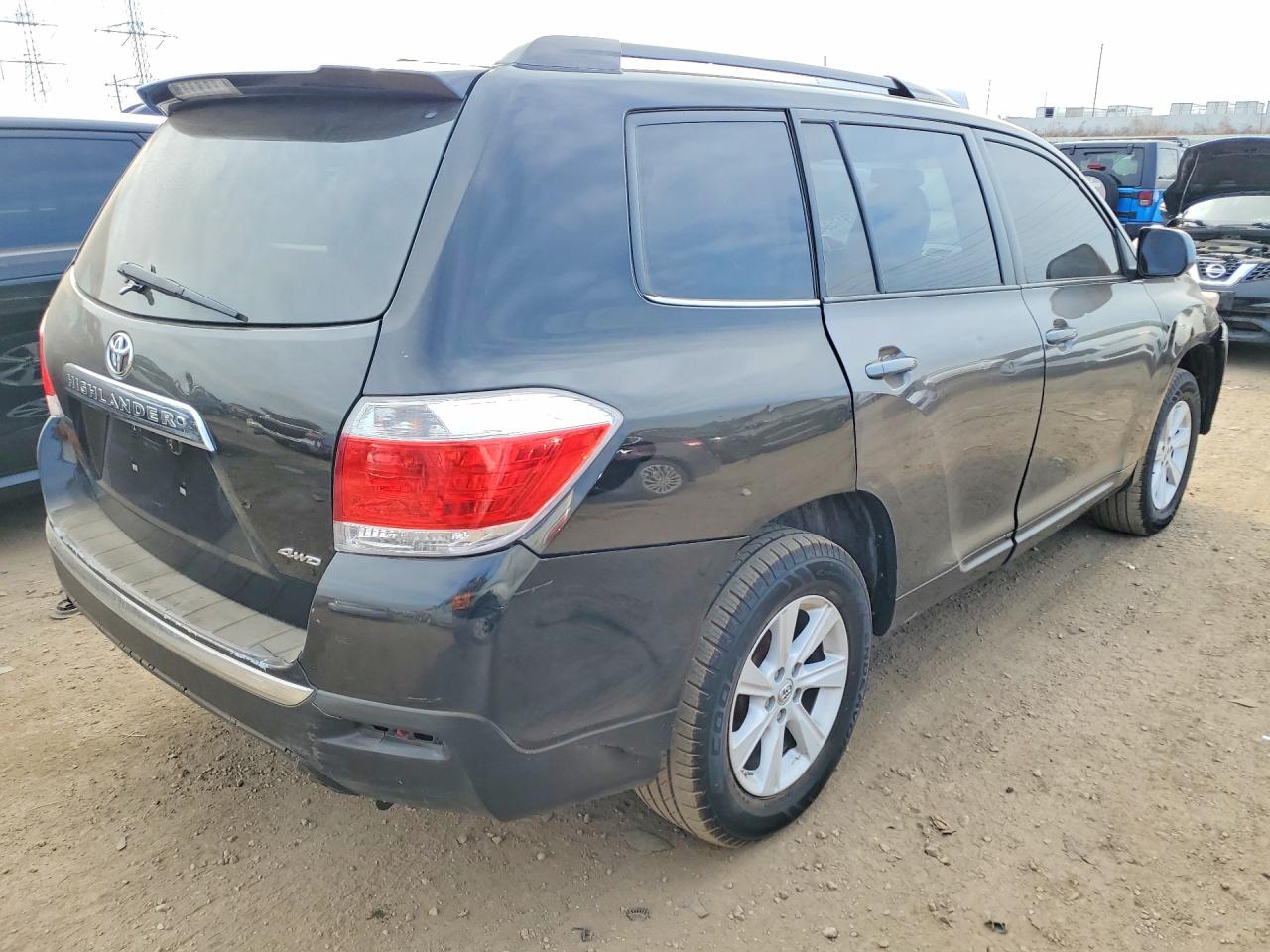 2012 TOYOTA HIGHLANDER SE photo 3