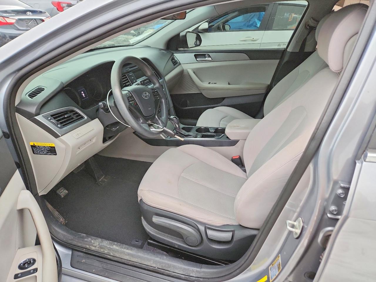 2015 HYUNDAI SONATA SE photo 13