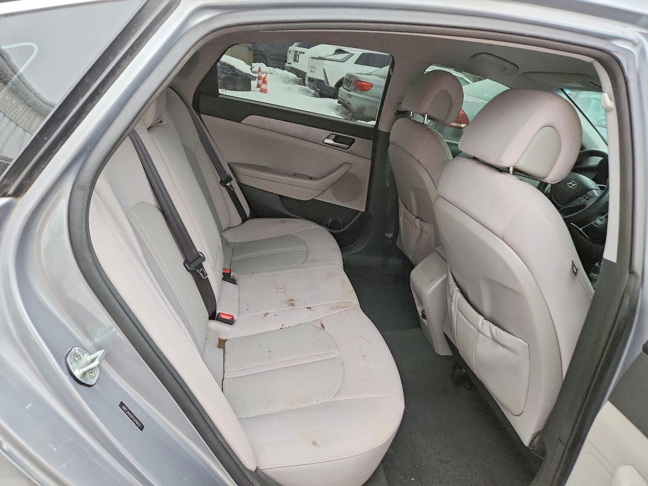2015 HYUNDAI SONATA SE photo 19