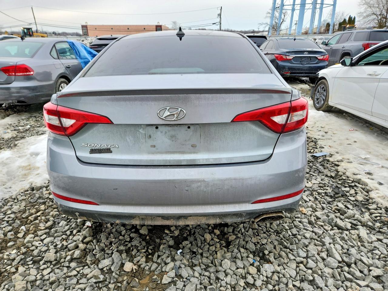 2015 HYUNDAI SONATA SE photo 11