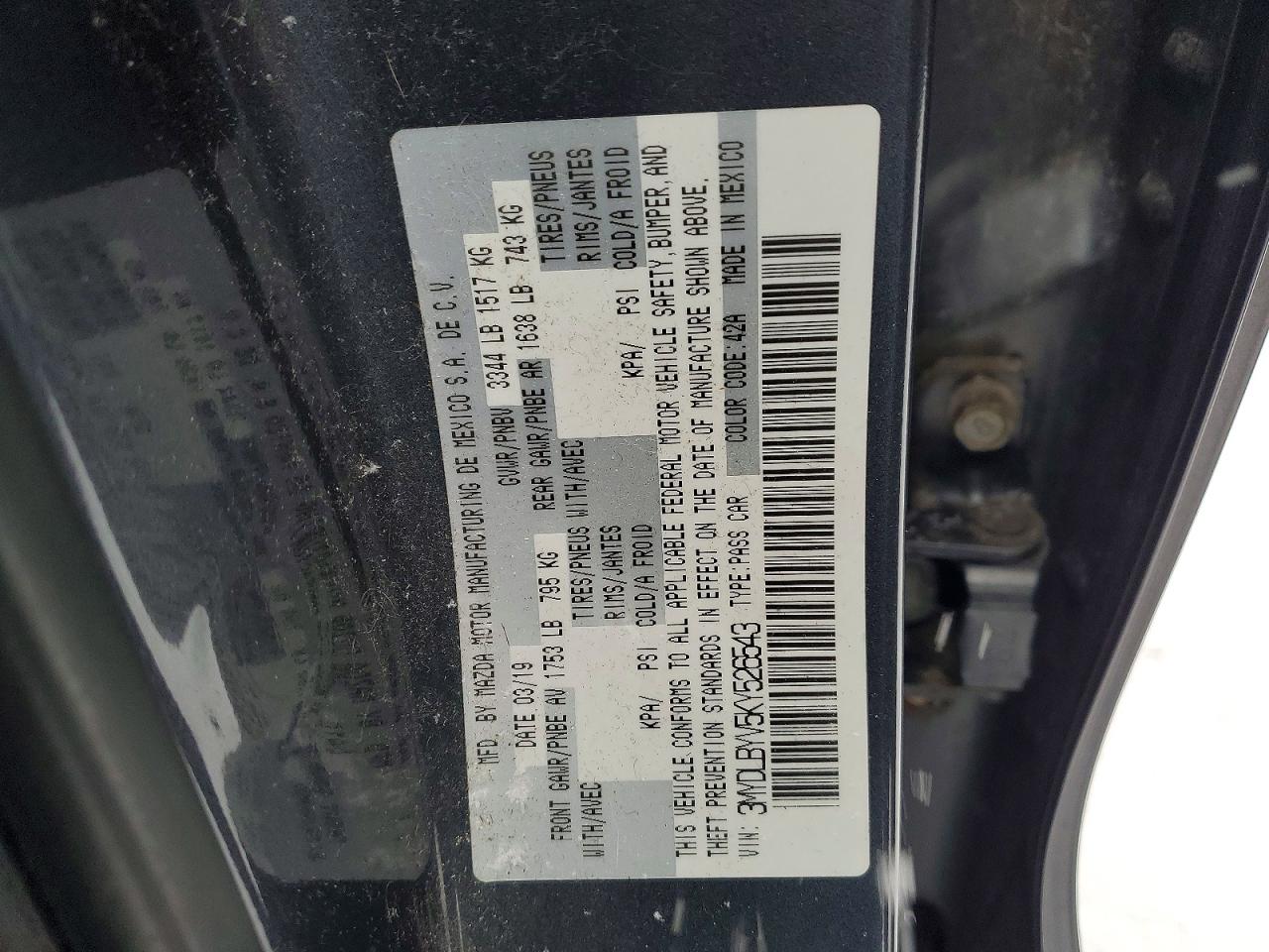 2019 TOYOTA YARIS LE photo 12